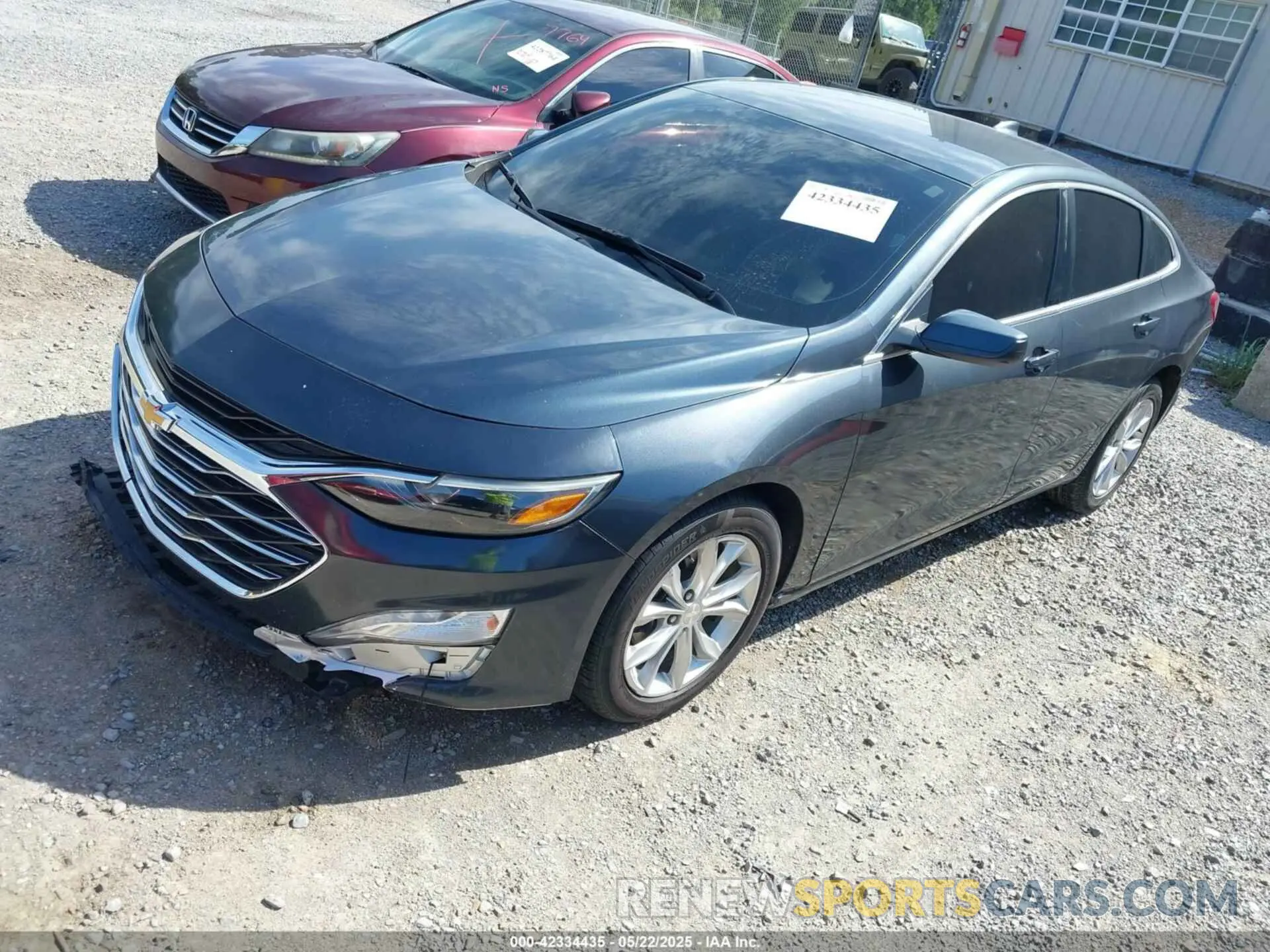 2 fotografías del automóvil dañado 1G1ZD5ST5KF158102 CHEVROLET MALIBU 2019