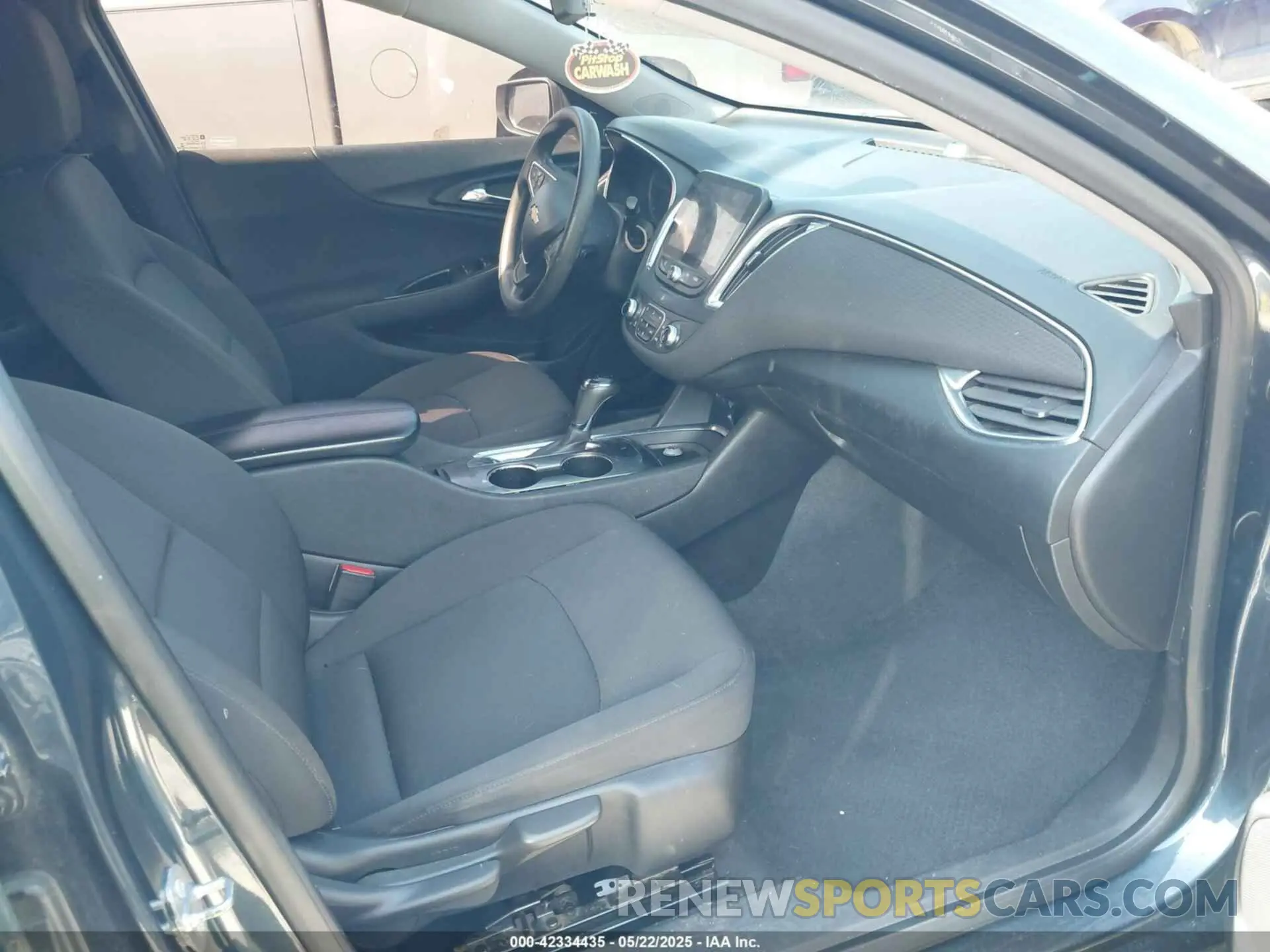 5 fotografías del automóvil dañado 1G1ZD5ST5KF158102 CHEVROLET MALIBU 2019
