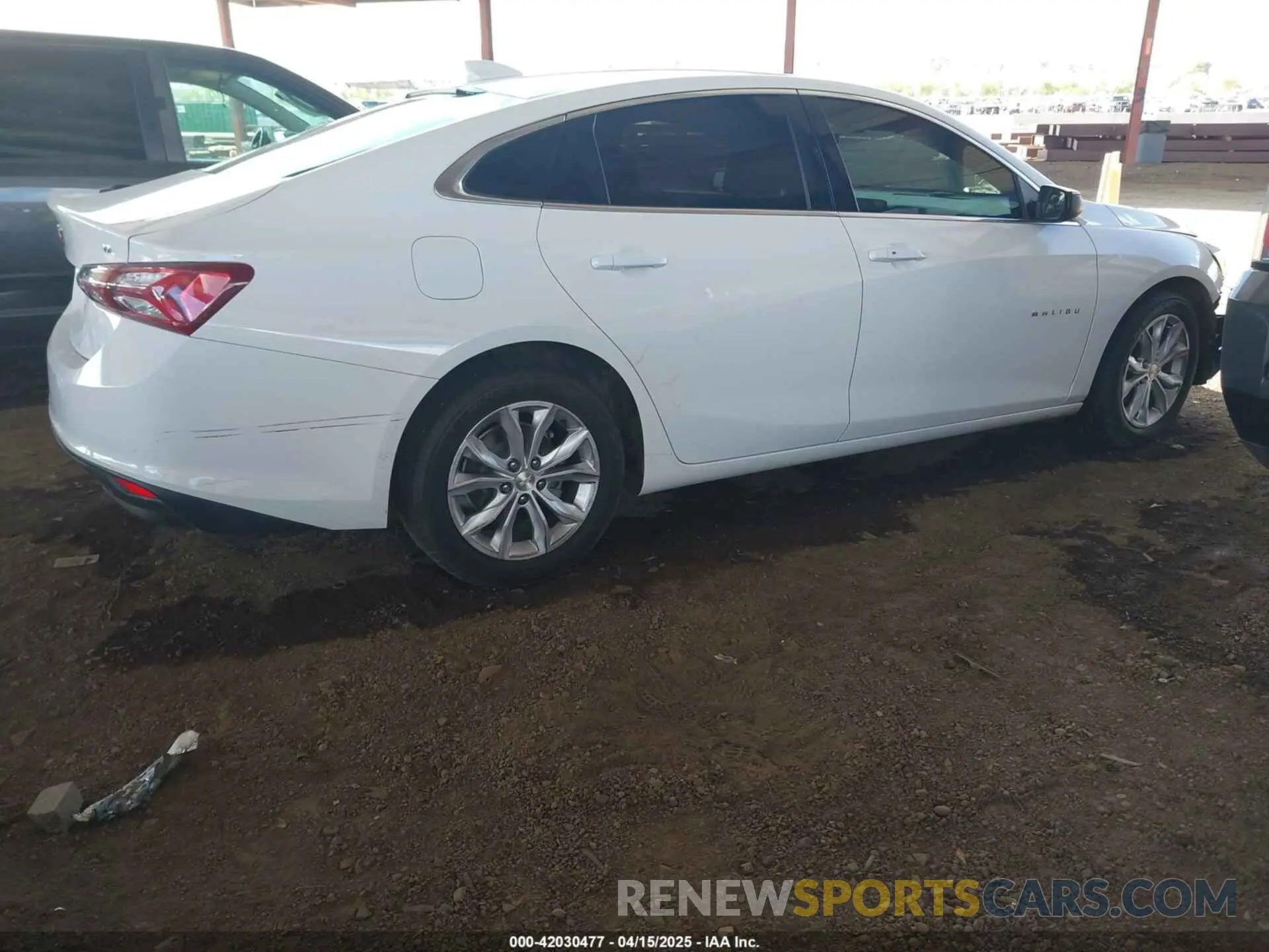 4 fotografías del automóvil dañado 1G1ZD5ST6KF136593 CHEVROLET MALIBU 2019