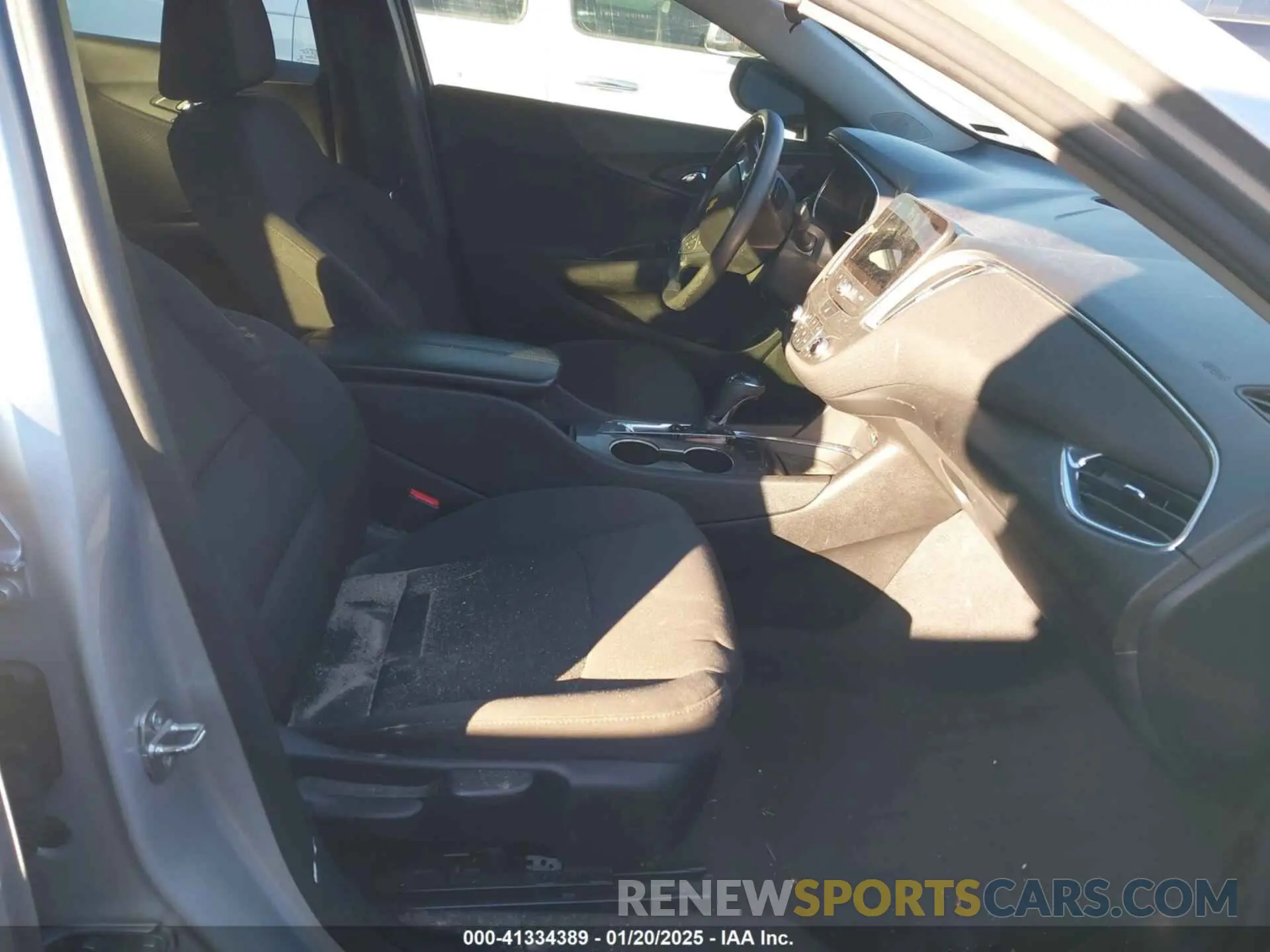 5 fotografías del automóvil dañado 1G1ZD5ST6KF138814 CHEVROLET MALIBU 2019