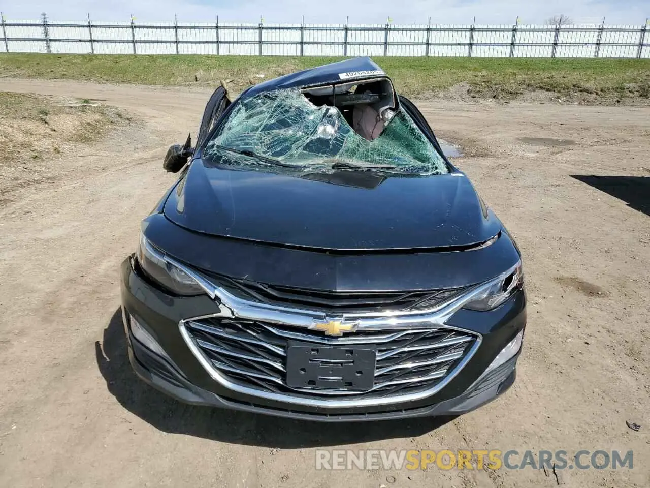 5 fotografías del automóvil dañado 1G1ZD5ST6KF158433 CHEVROLET MALIBU 2019
