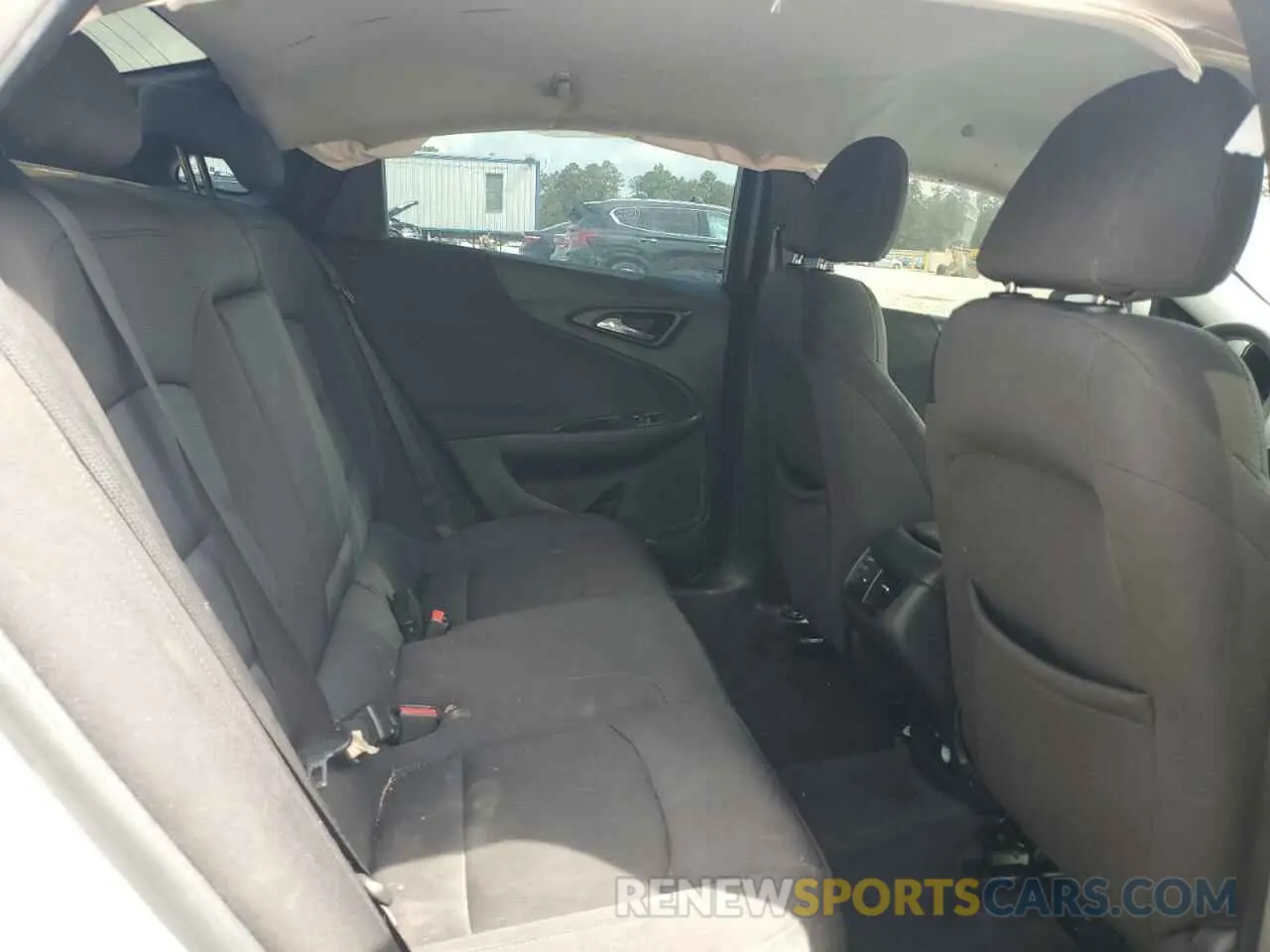 10 fotografías del automóvil dañado 1G1ZD5ST6KF176981 CHEVROLET MALIBU 2019