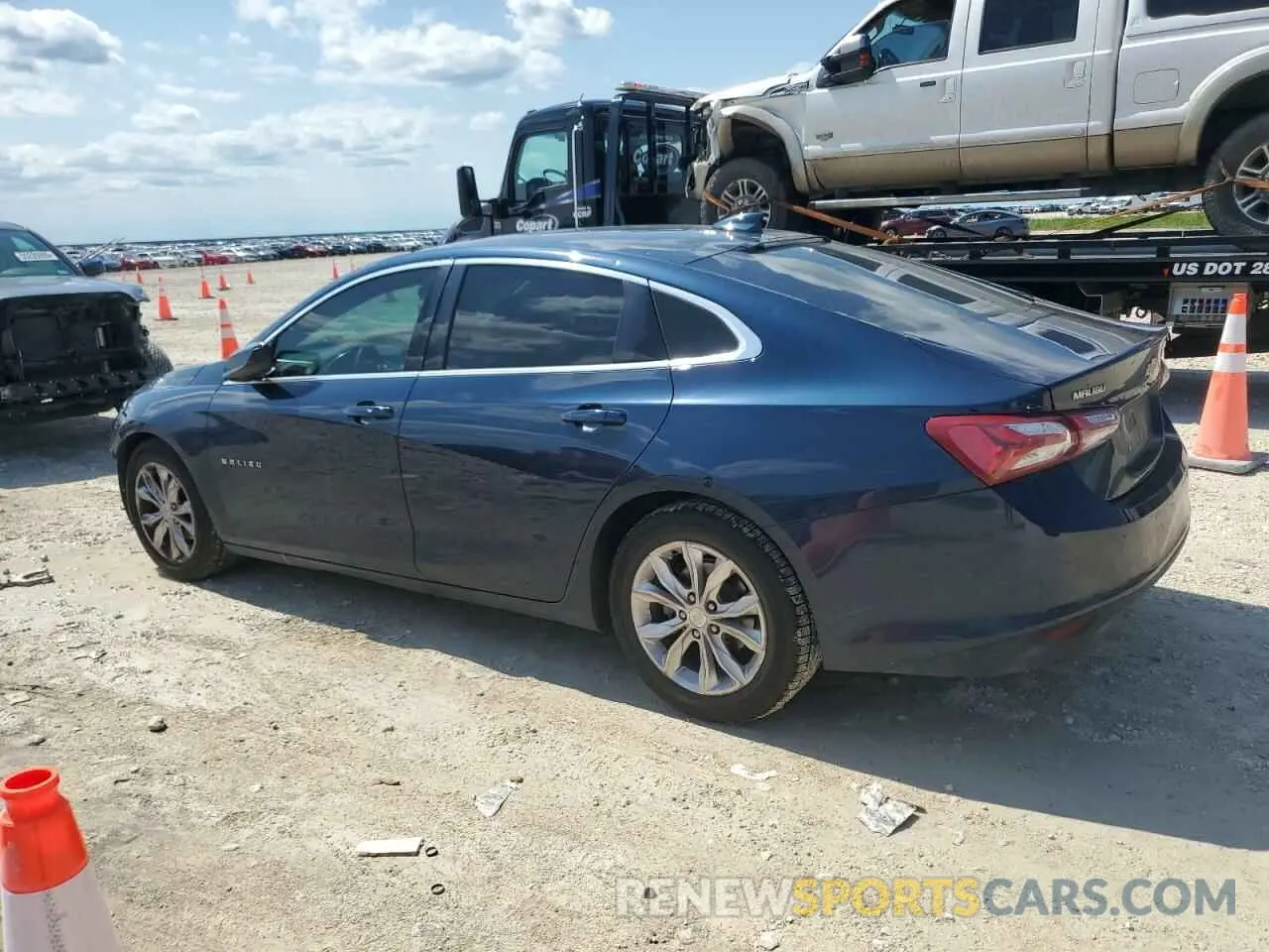 2 fotografías del automóvil dañado 1G1ZD5ST6KF198348 CHEVROLET MALIBU 2019
