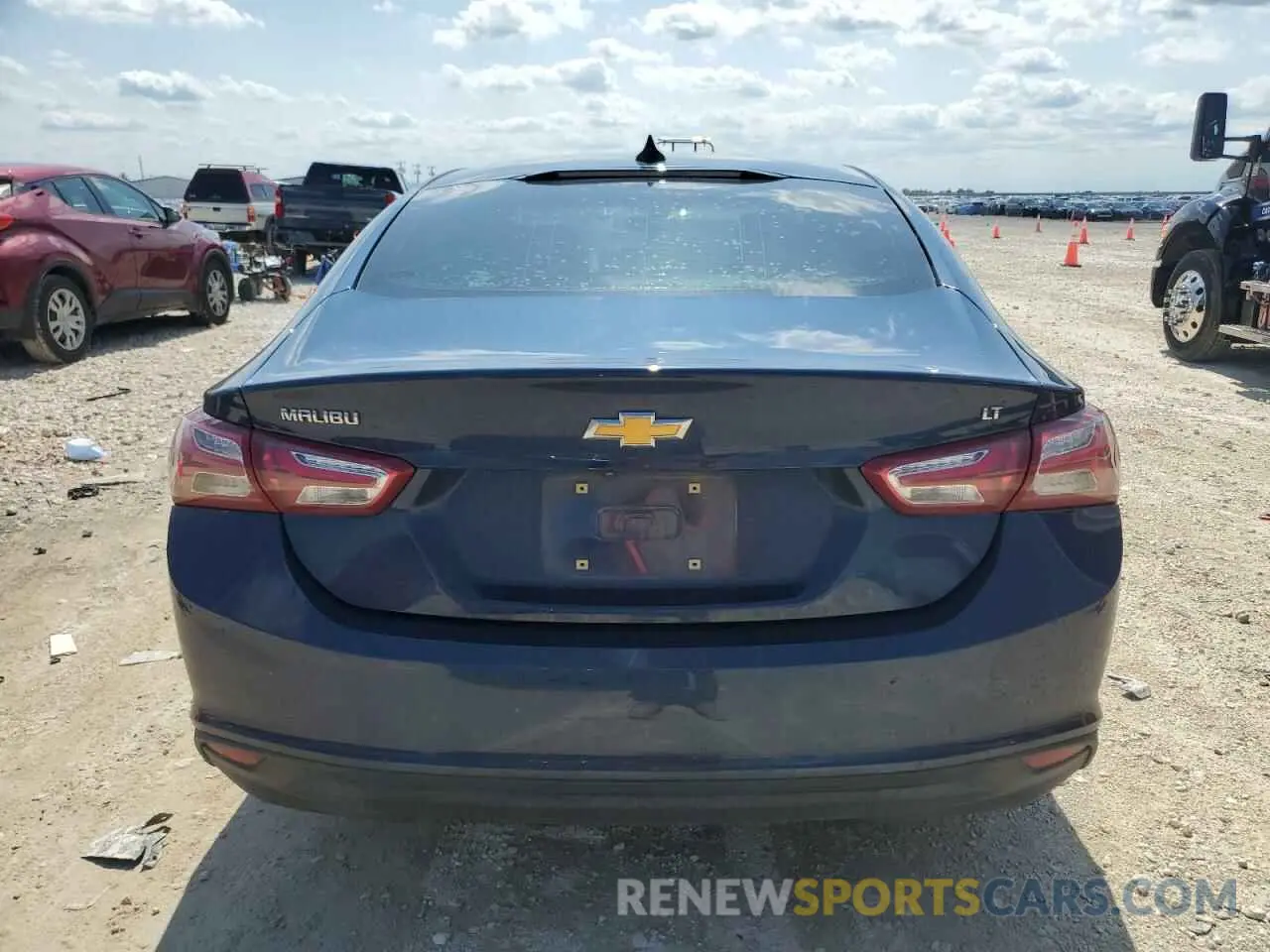 6 fotografías del automóvil dañado 1G1ZD5ST6KF198348 CHEVROLET MALIBU 2019