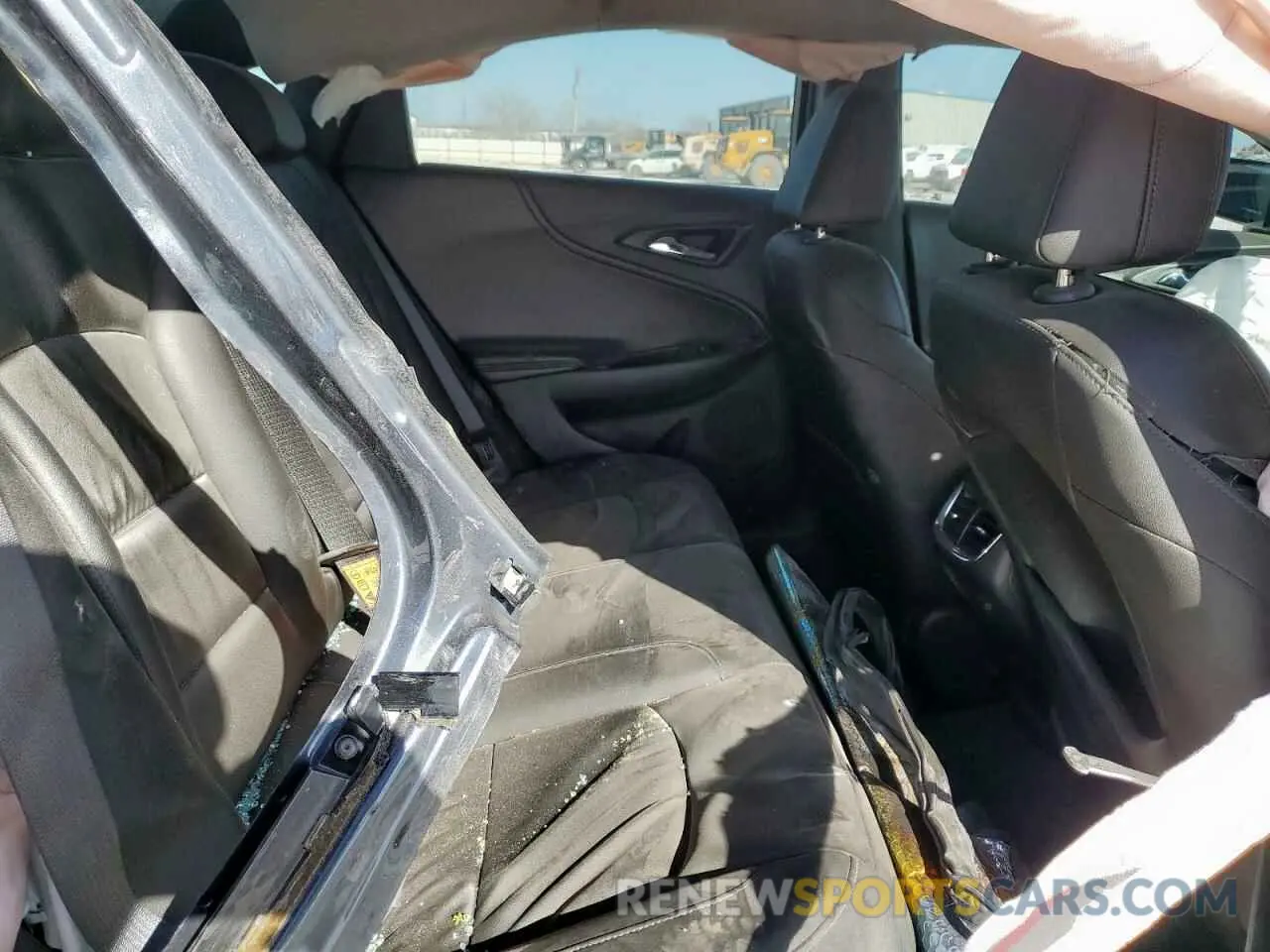 10 fotografías del automóvil dañado 1G1ZD5ST6KF209753 CHEVROLET MALIBU 2019