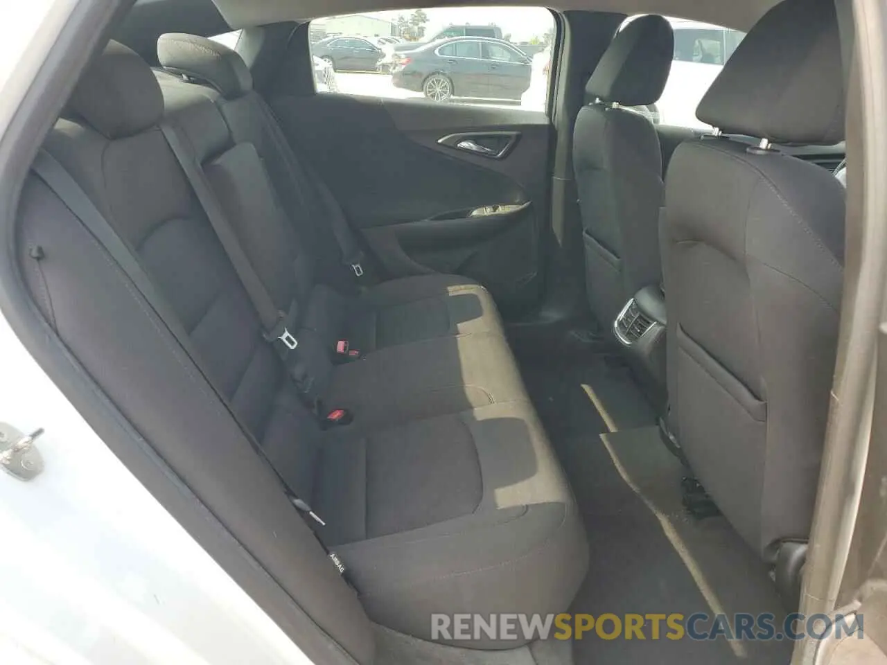 10 fotografías del automóvil dañado 1G1ZD5ST7KF109287 CHEVROLET MALIBU 2019