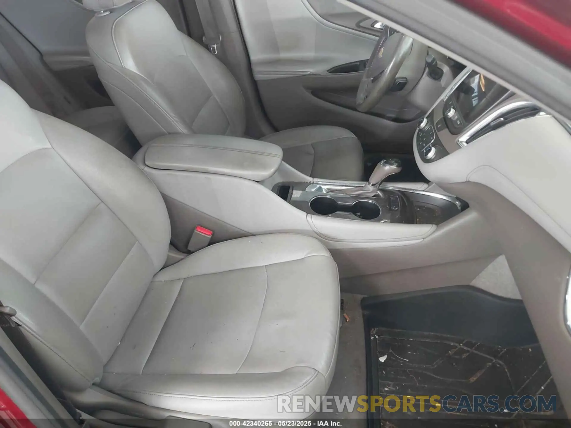 5 fotografías del automóvil dañado 1G1ZD5ST7KF114926 CHEVROLET MALIBU 2019