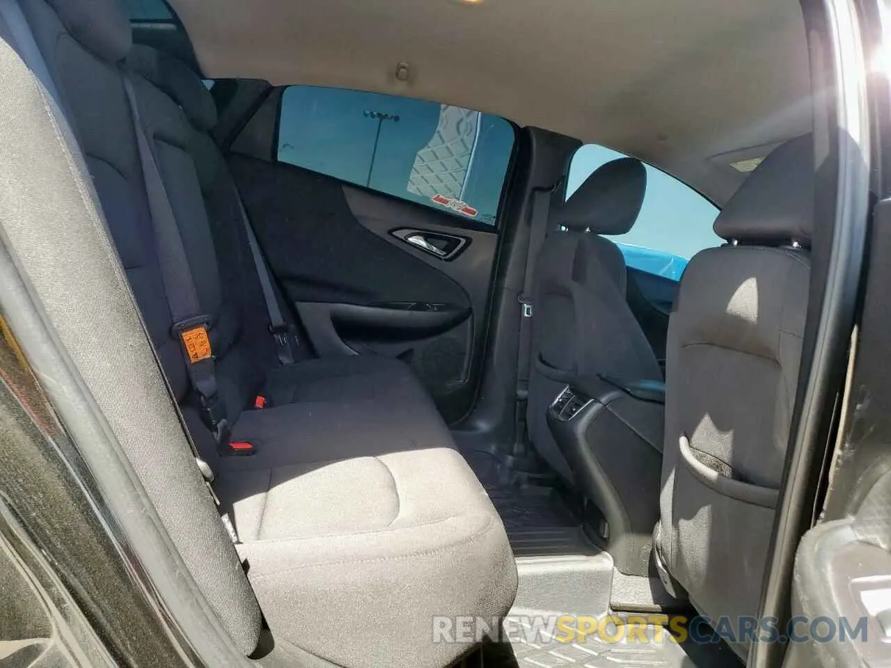 10 fotografías del automóvil dañado 1G1ZD5ST7KF171076 CHEVROLET MALIBU 2019