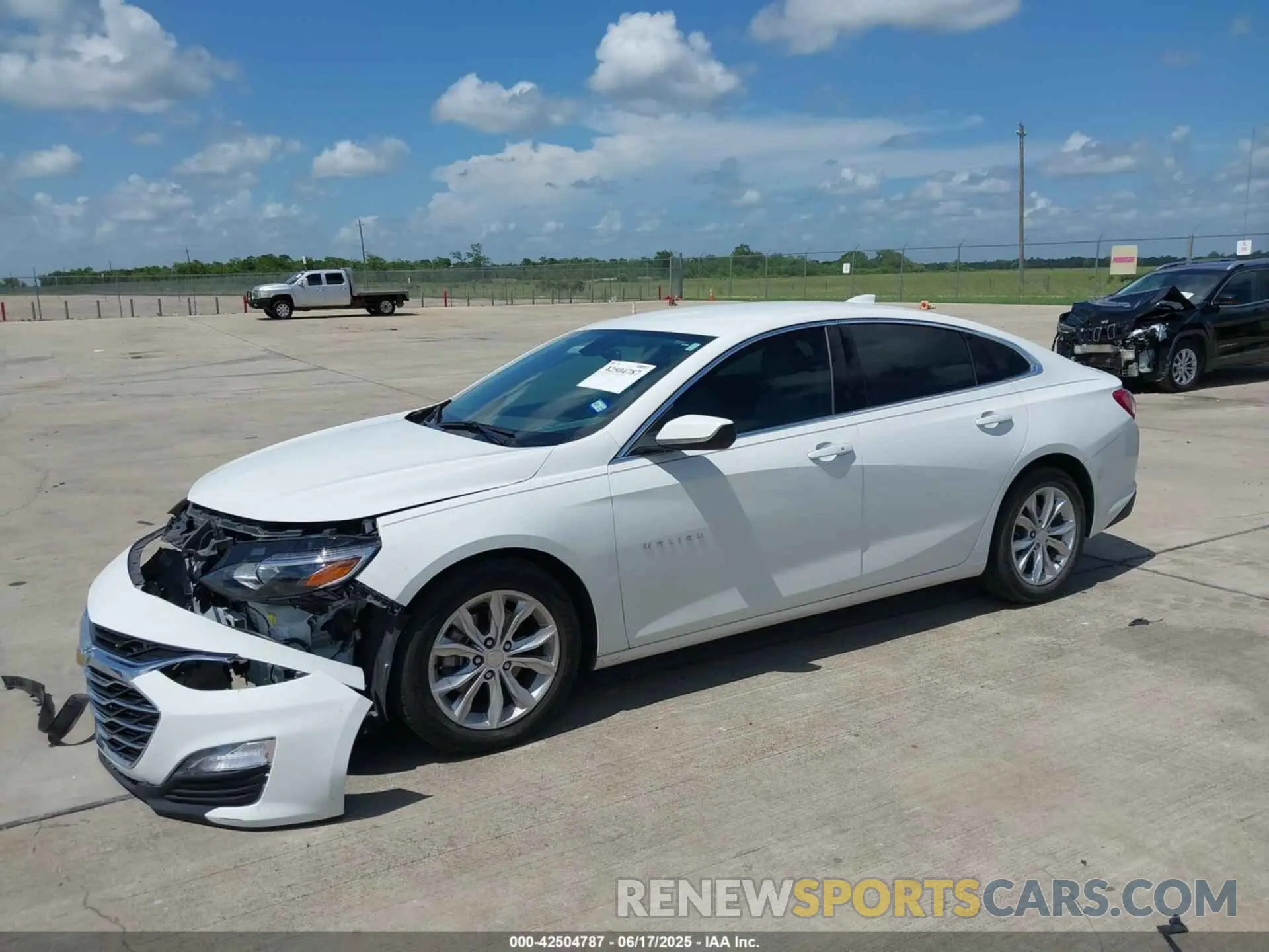 2 fotografías del automóvil dañado 1G1ZD5ST7KF179081 CHEVROLET MALIBU 2019