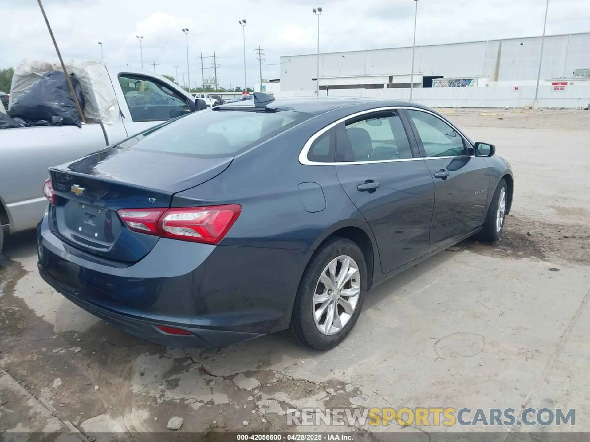 4 fotografías del automóvil dañado 1G1ZD5ST8KF107709 CHEVROLET MALIBU 2019