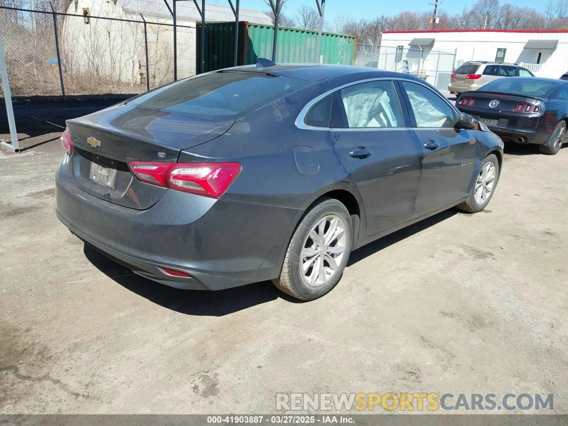 4 fotografías del automóvil dañado 1G1ZD5ST8KF159230 CHEVROLET MALIBU 2019