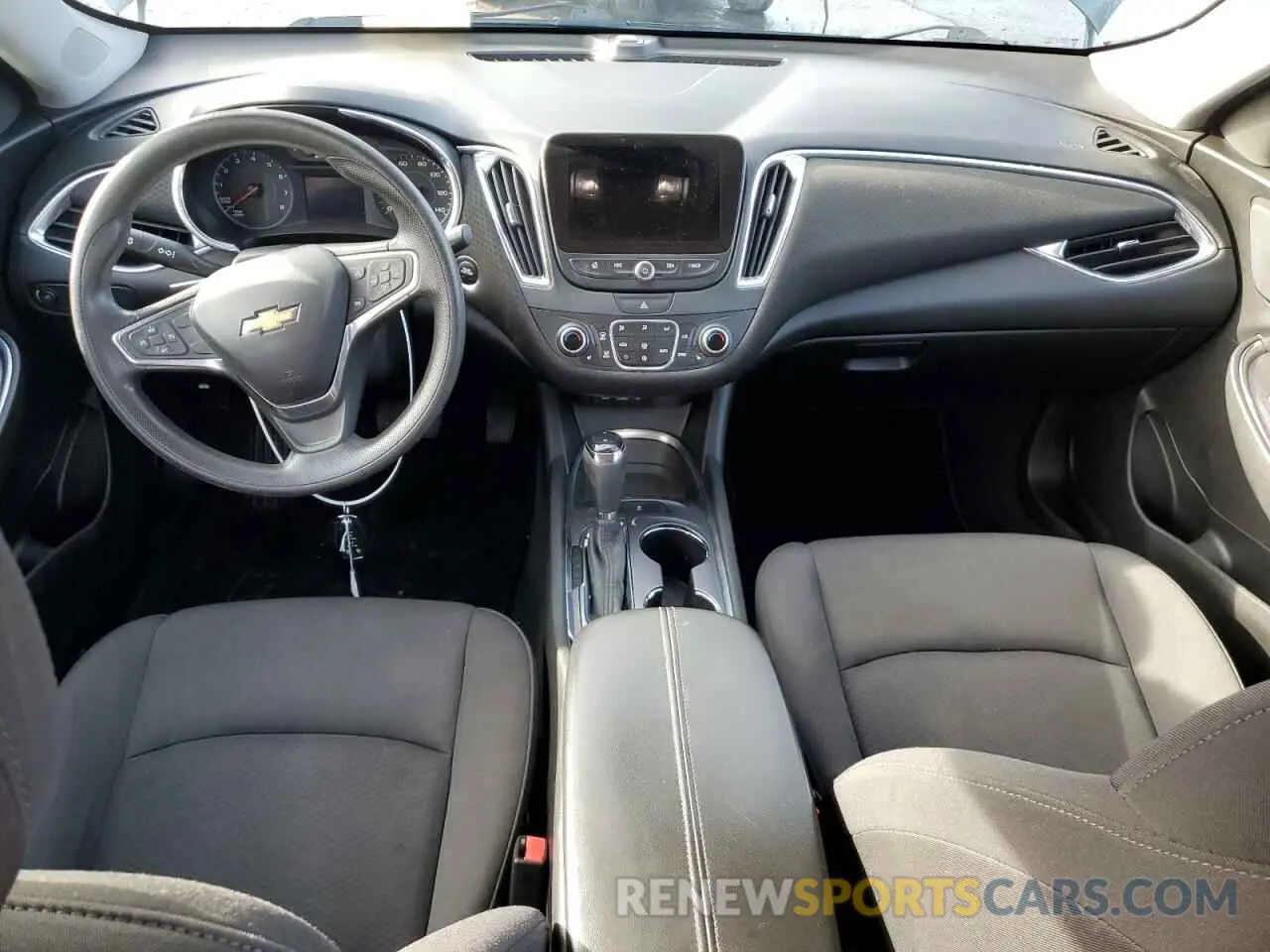 8 fotografías del automóvil dañado 1G1ZD5ST8KF163245 CHEVROLET MALIBU 2019