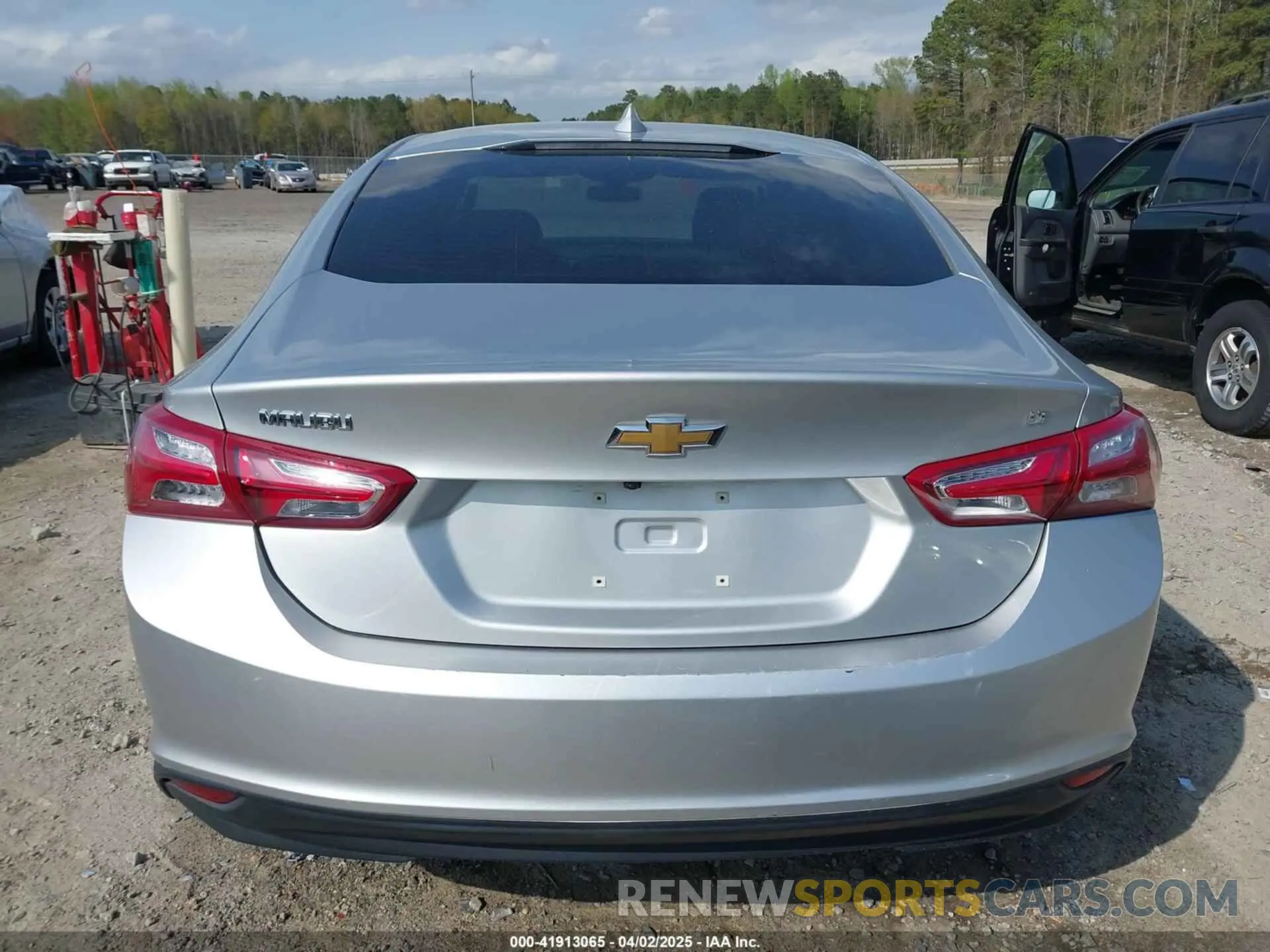 16 fotografías del automóvil dañado 1G1ZD5ST9KF107136 CHEVROLET MALIBU 2019