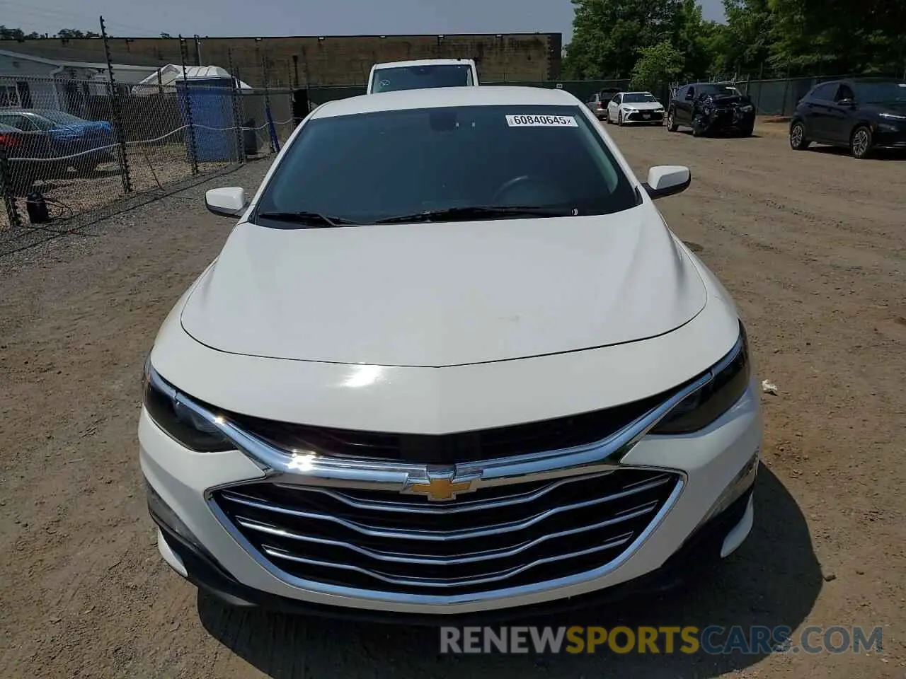 5 fotografías del automóvil dañado 1G1ZD5ST9KF122770 CHEVROLET MALIBU 2019
