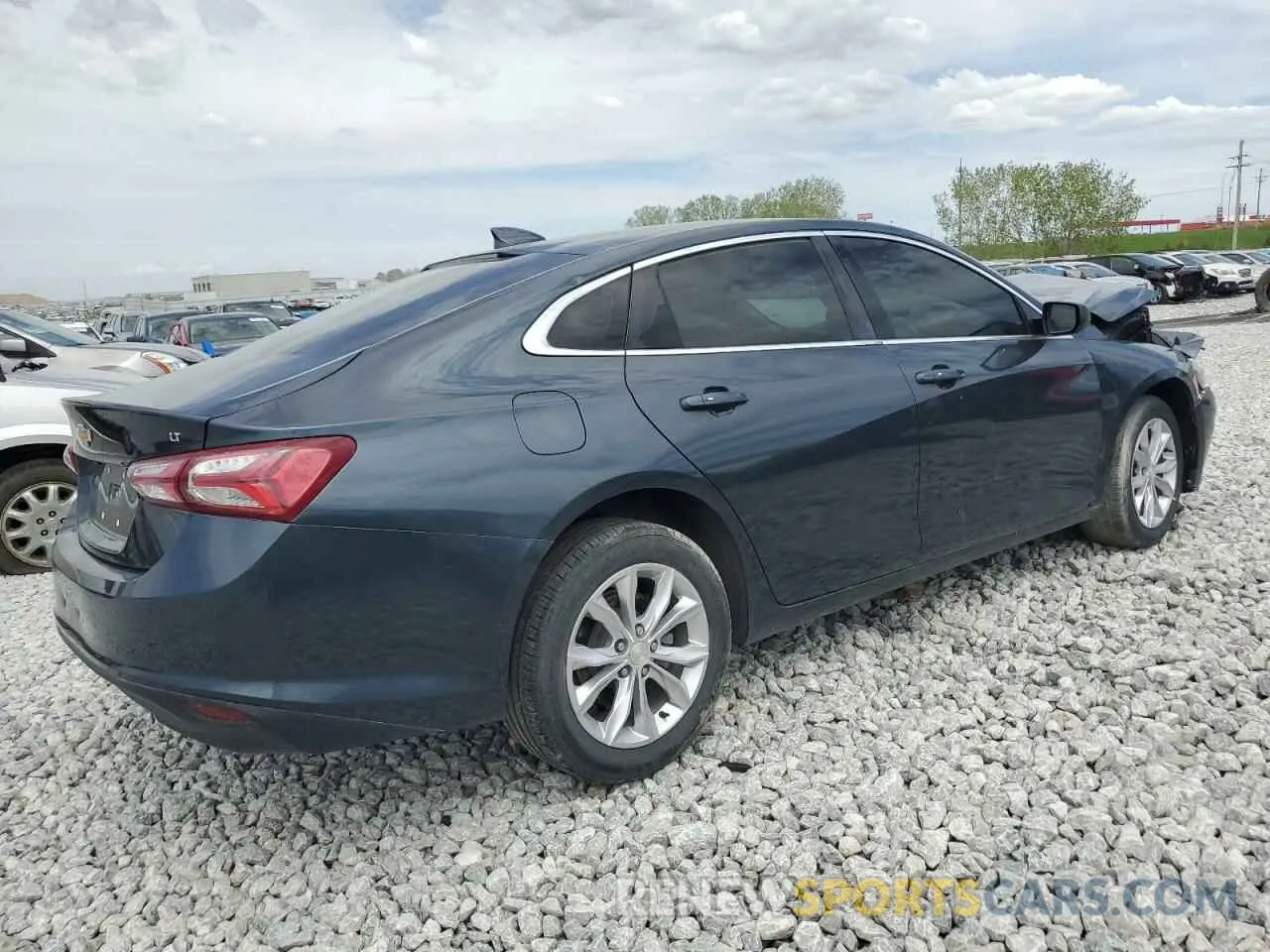 3 fotografías del automóvil dañado 1G1ZD5ST9KF134756 CHEVROLET MALIBU 2019