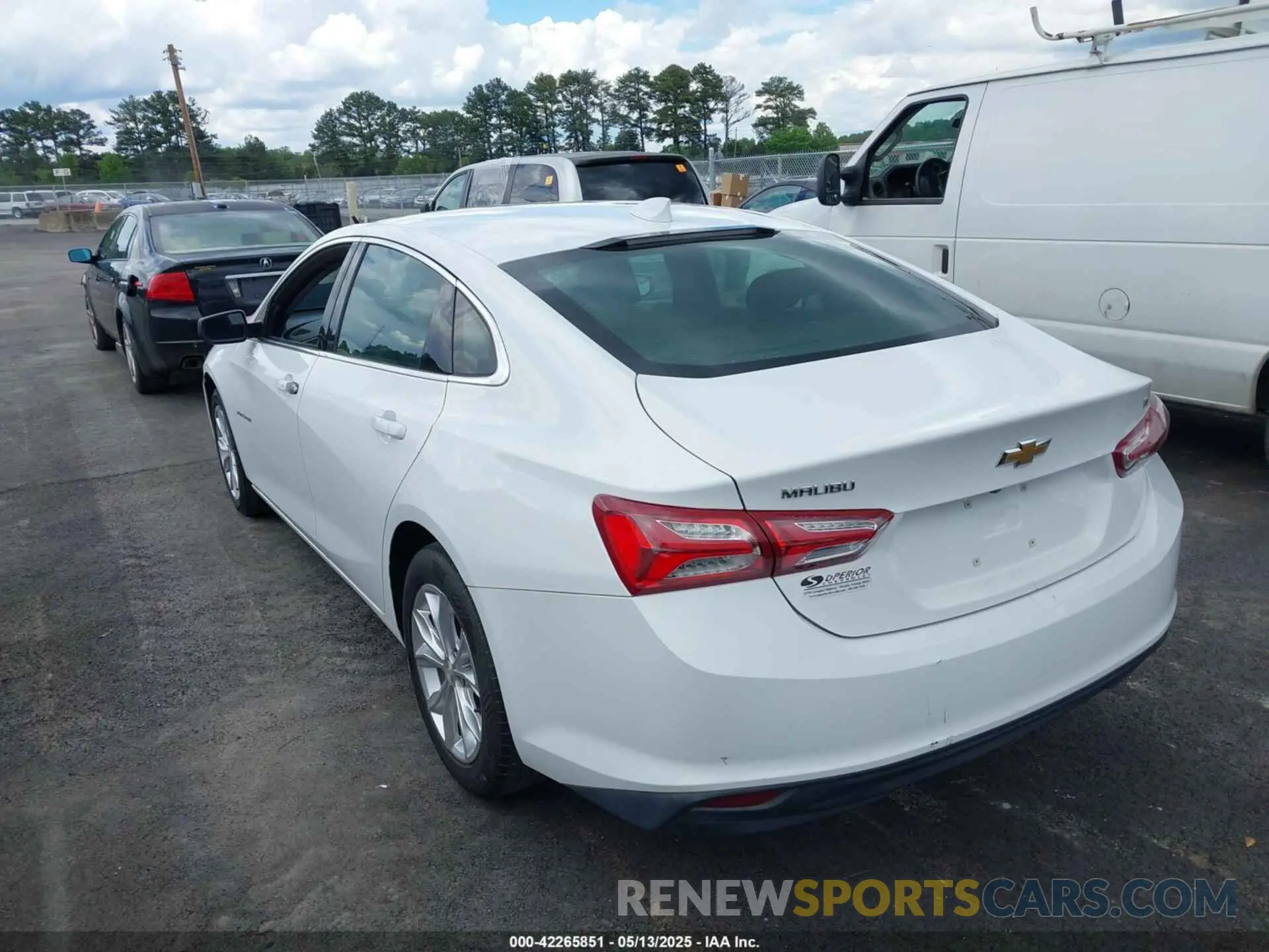 3 fotografías del automóvil dañado 1G1ZD5ST9KF162251 CHEVROLET MALIBU 2019