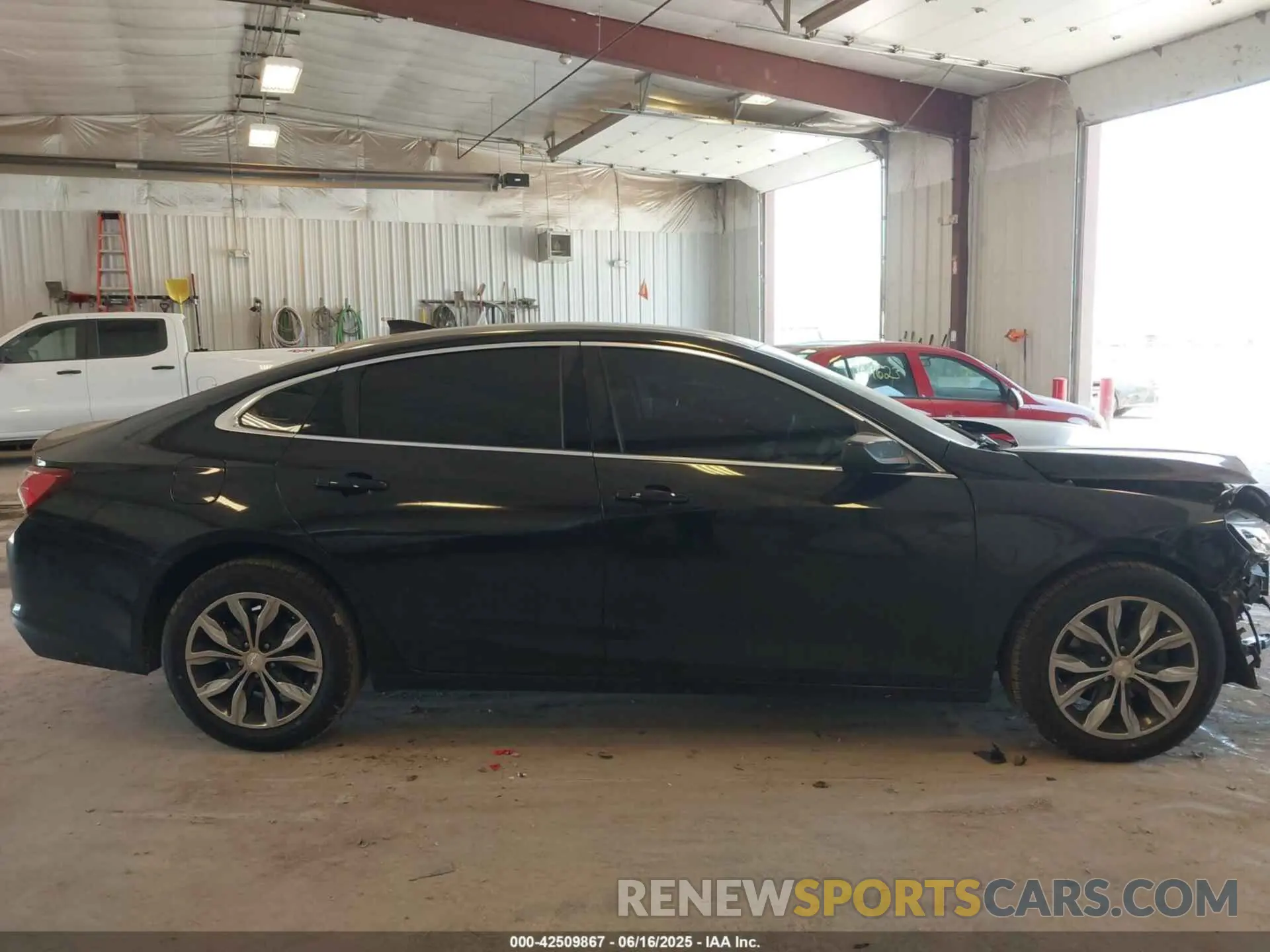 13 fotografías del automóvil dañado 1G1ZD5ST9KF167773 CHEVROLET MALIBU 2019