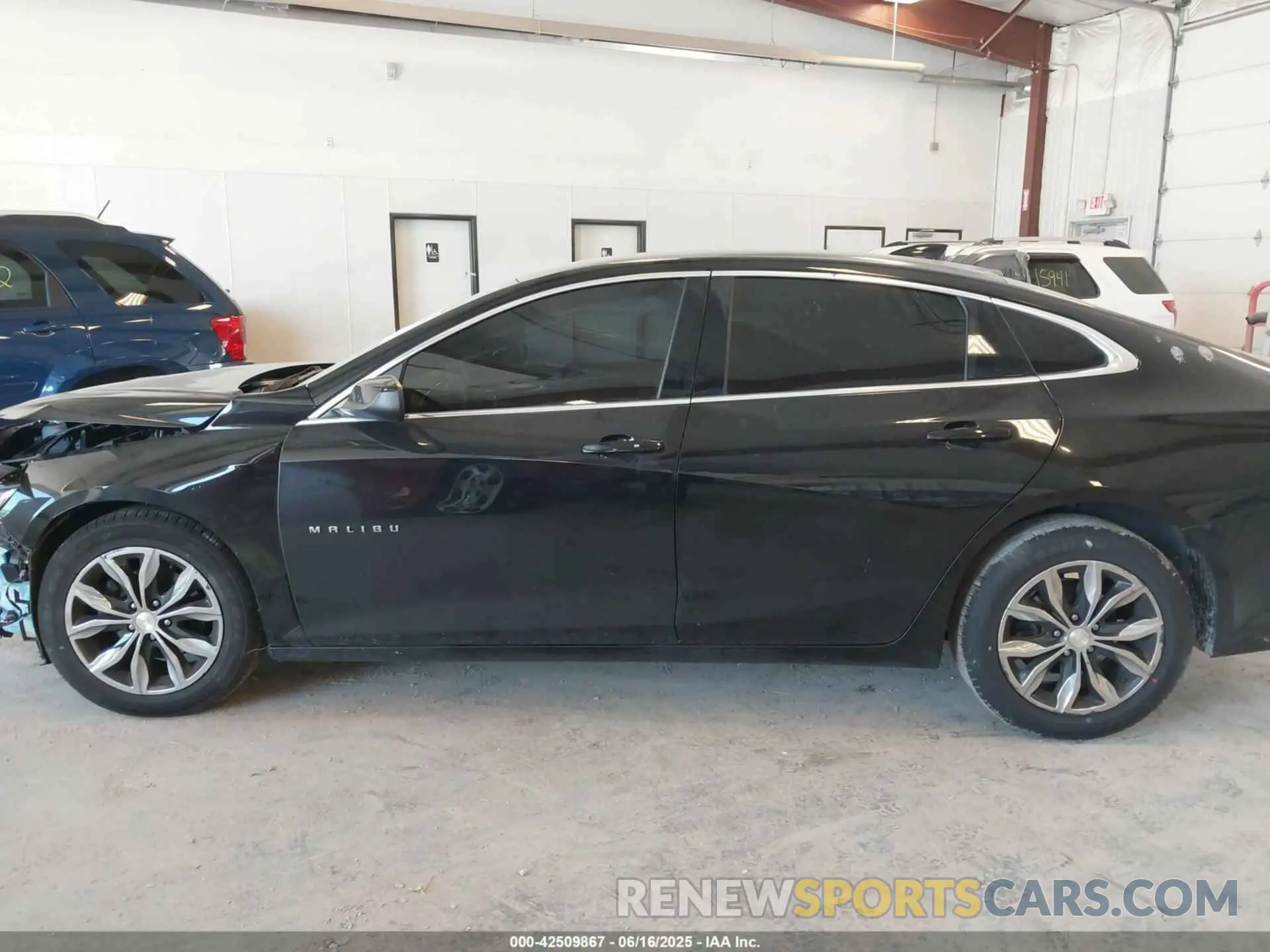 14 fotografías del automóvil dañado 1G1ZD5ST9KF167773 CHEVROLET MALIBU 2019