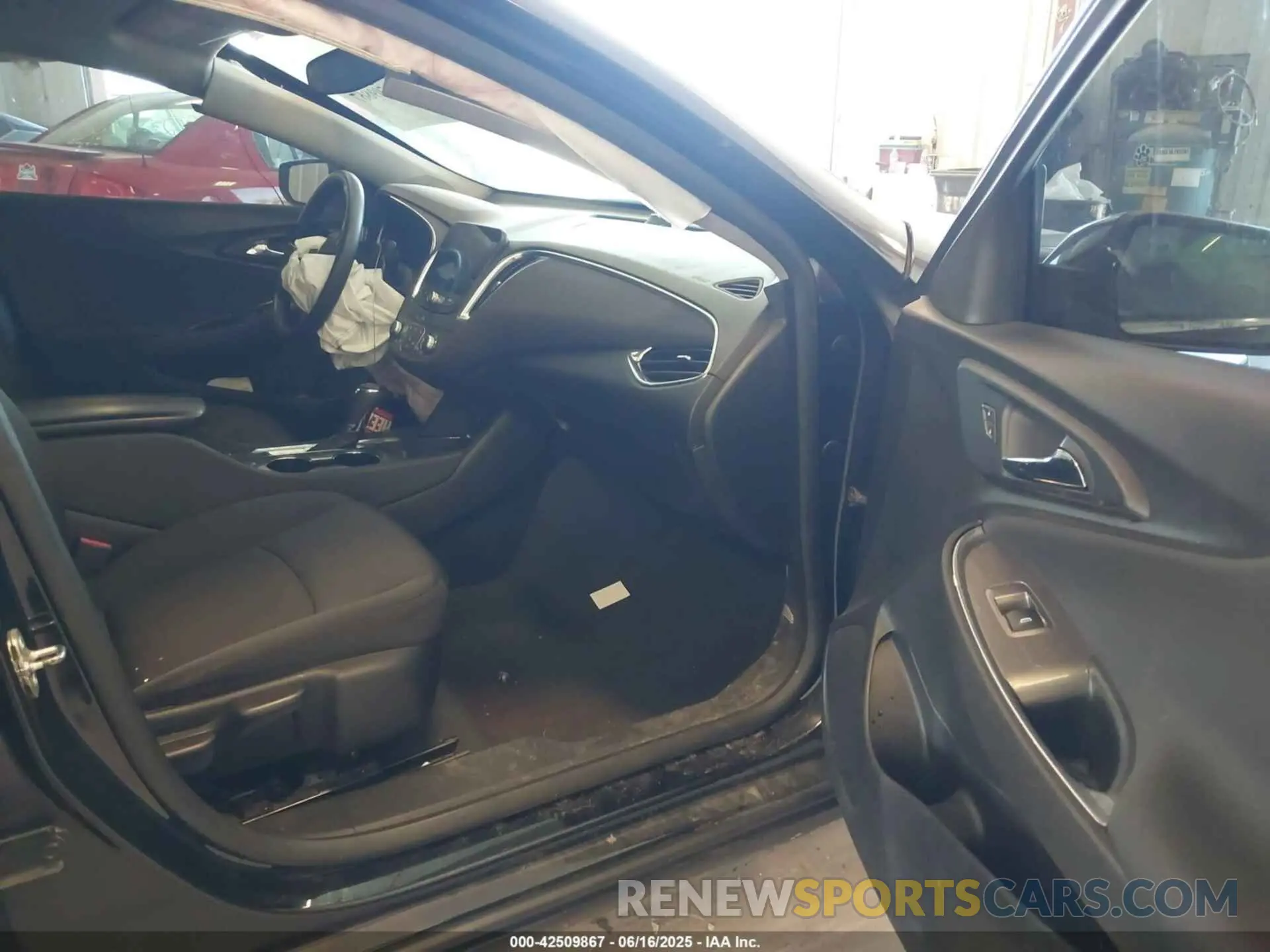 5 fotografías del automóvil dañado 1G1ZD5ST9KF167773 CHEVROLET MALIBU 2019