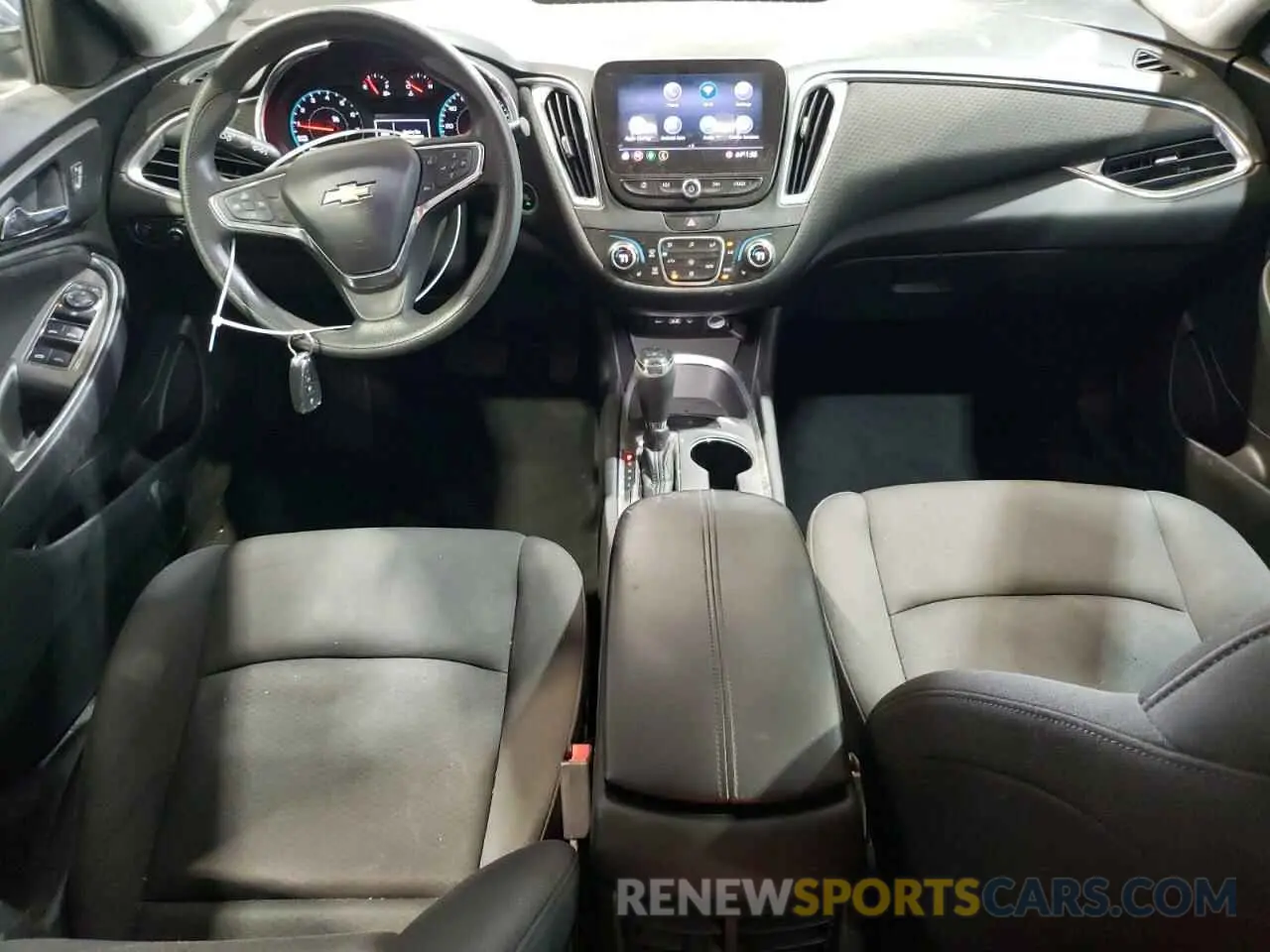 8 fotografías del automóvil dañado 1G1ZD5ST9KF176540 CHEVROLET MALIBU 2019