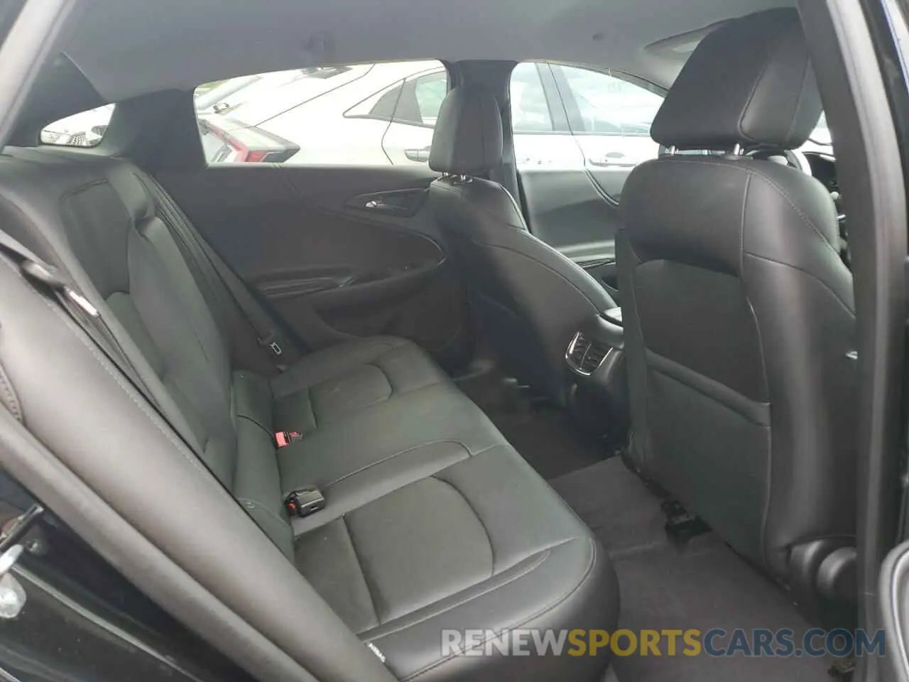 11 fotografías del automóvil dañado 1G1ZD5ST9KF180605 CHEVROLET MALIBU 2019