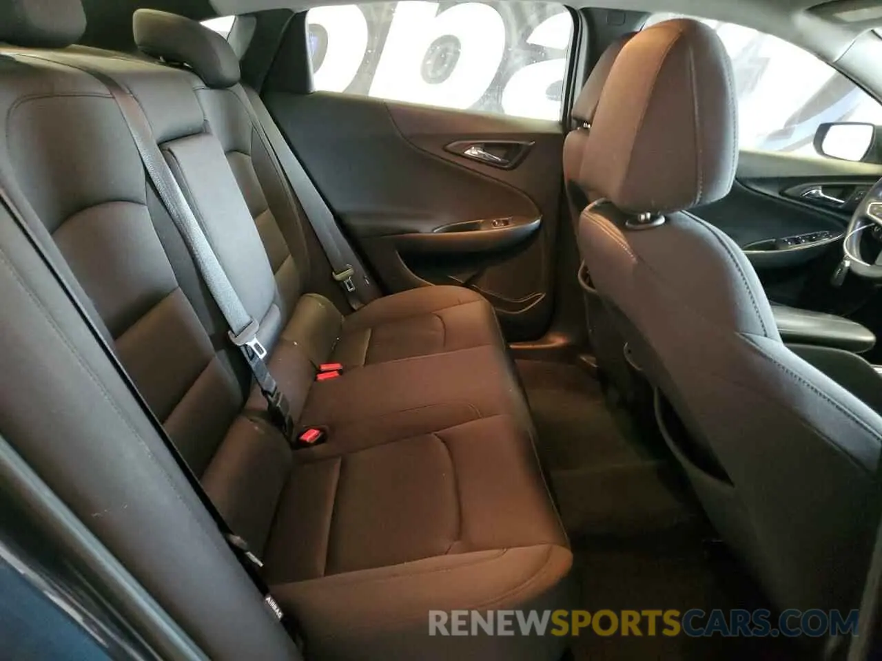 10 fotografías del automóvil dañado 1G1ZD5STXKF143224 CHEVROLET MALIBU 2019
