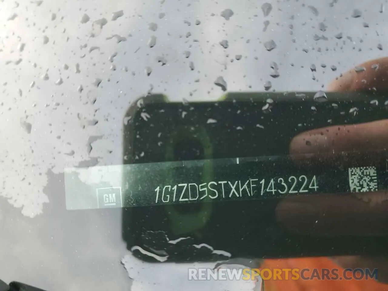 12 fotografías del automóvil dañado 1G1ZD5STXKF143224 CHEVROLET MALIBU 2019