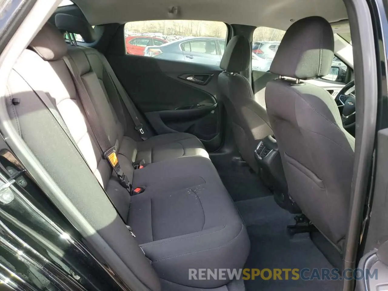 10 fotografías del automóvil dañado 1G1ZD5STXKF150285 CHEVROLET MALIBU 2019
