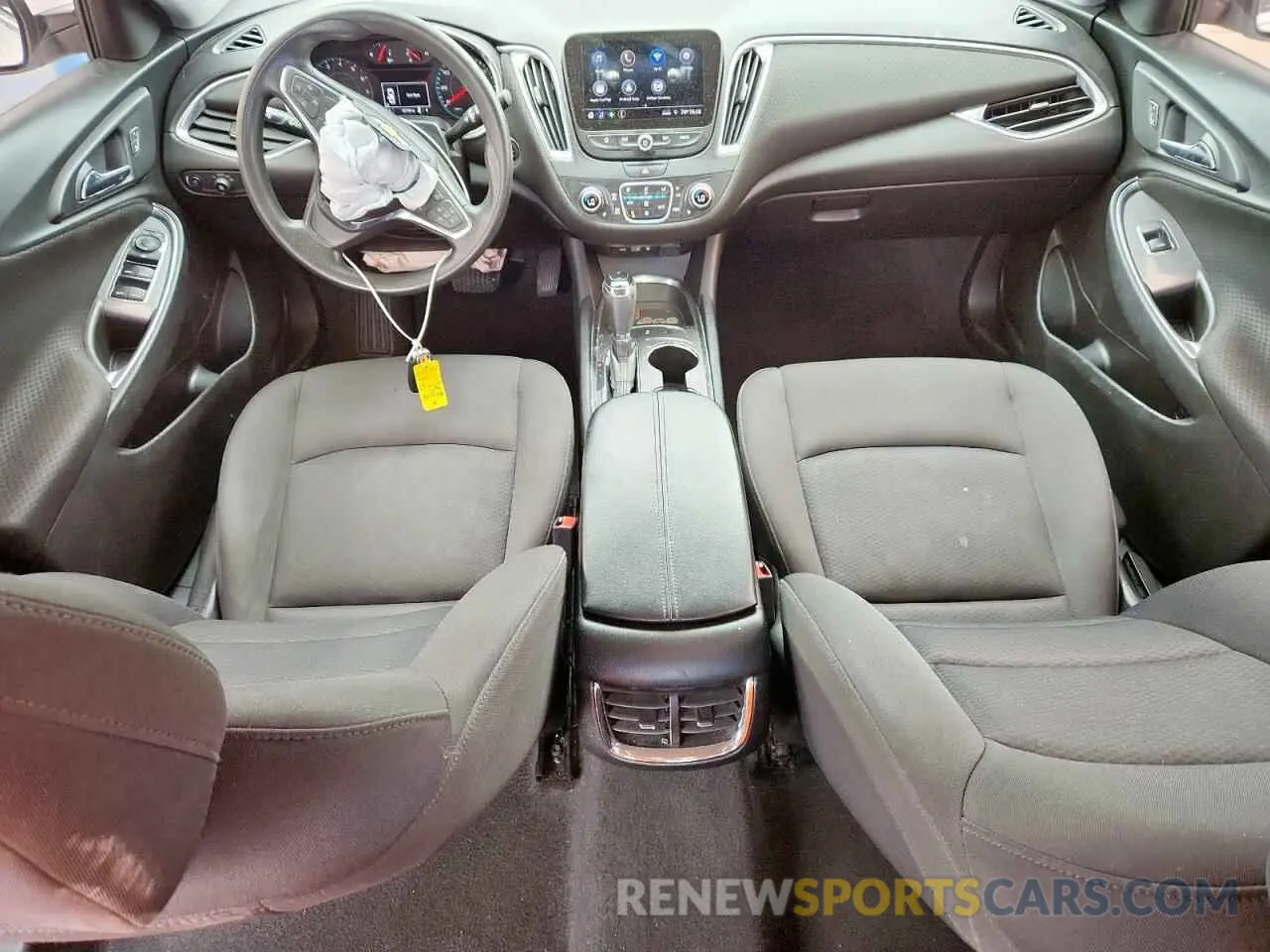 8 fotografías del automóvil dañado 1G1ZD5STXKF154014 CHEVROLET MALIBU 2019