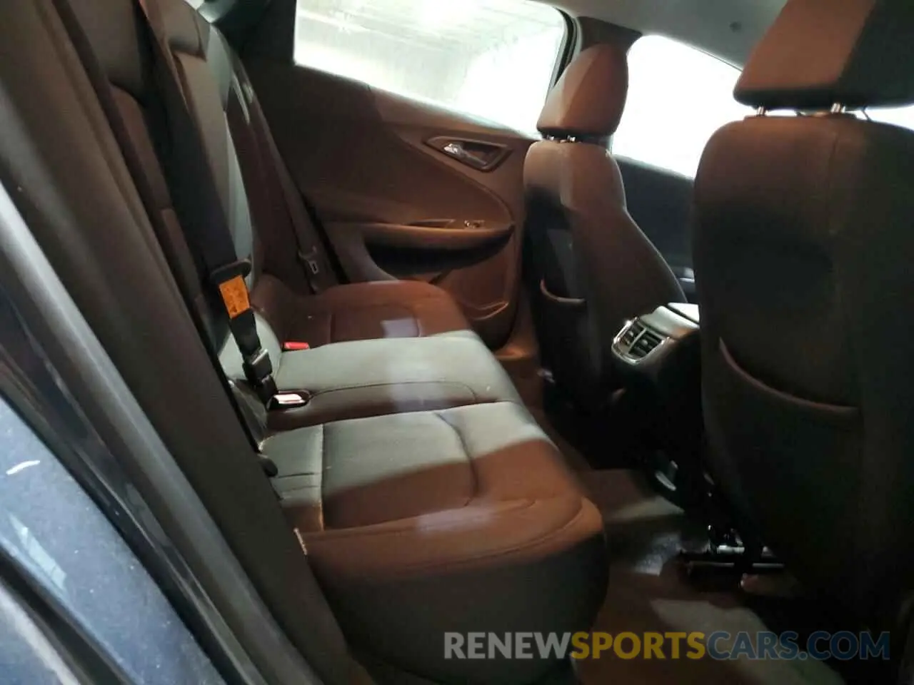 10 fotografías del automóvil dañado 1G1ZD5STXKF165353 CHEVROLET MALIBU 2019