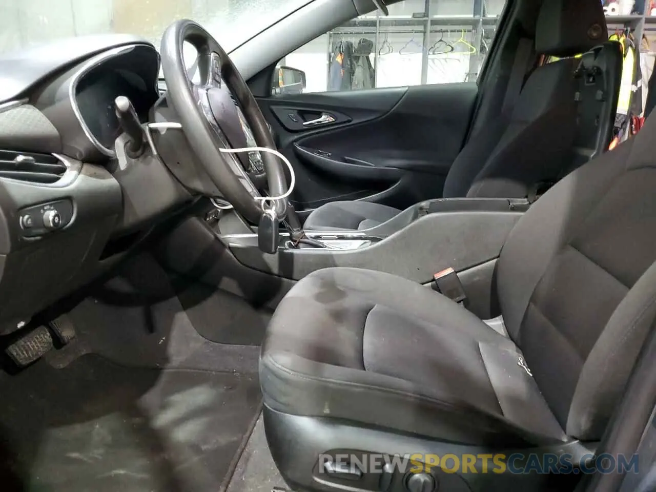 7 fotografías del automóvil dañado 1G1ZD5STXKF165353 CHEVROLET MALIBU 2019