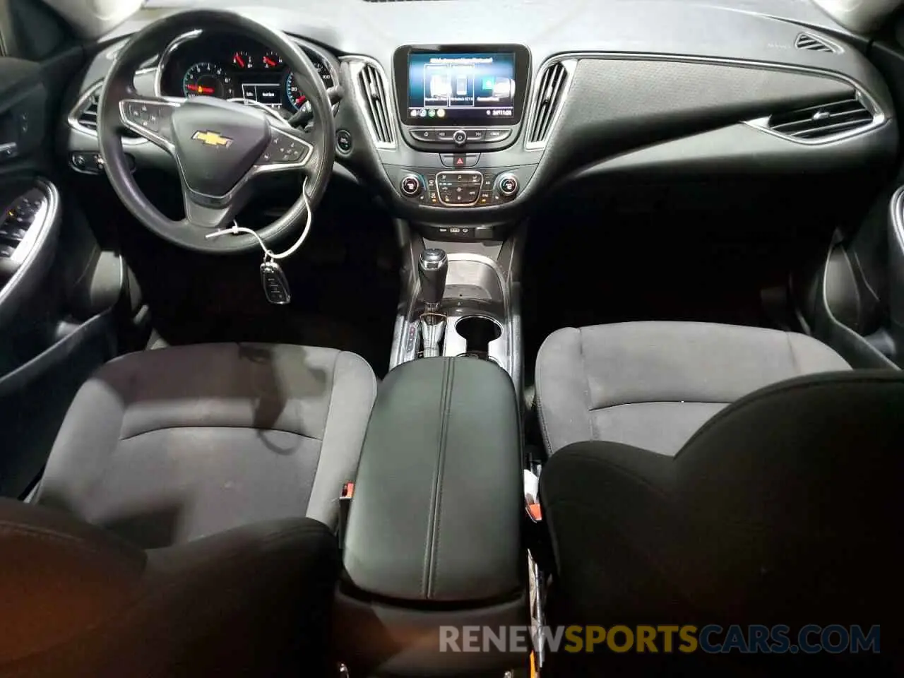 8 fotografías del automóvil dañado 1G1ZD5STXKF165353 CHEVROLET MALIBU 2019