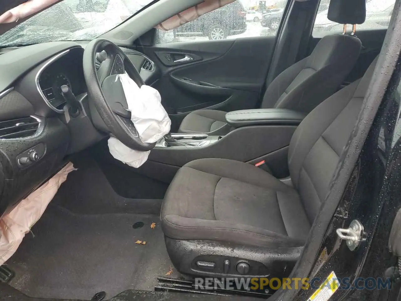 7 fotografías del automóvil dañado 1G1ZD5STXKF167118 CHEVROLET MALIBU 2019