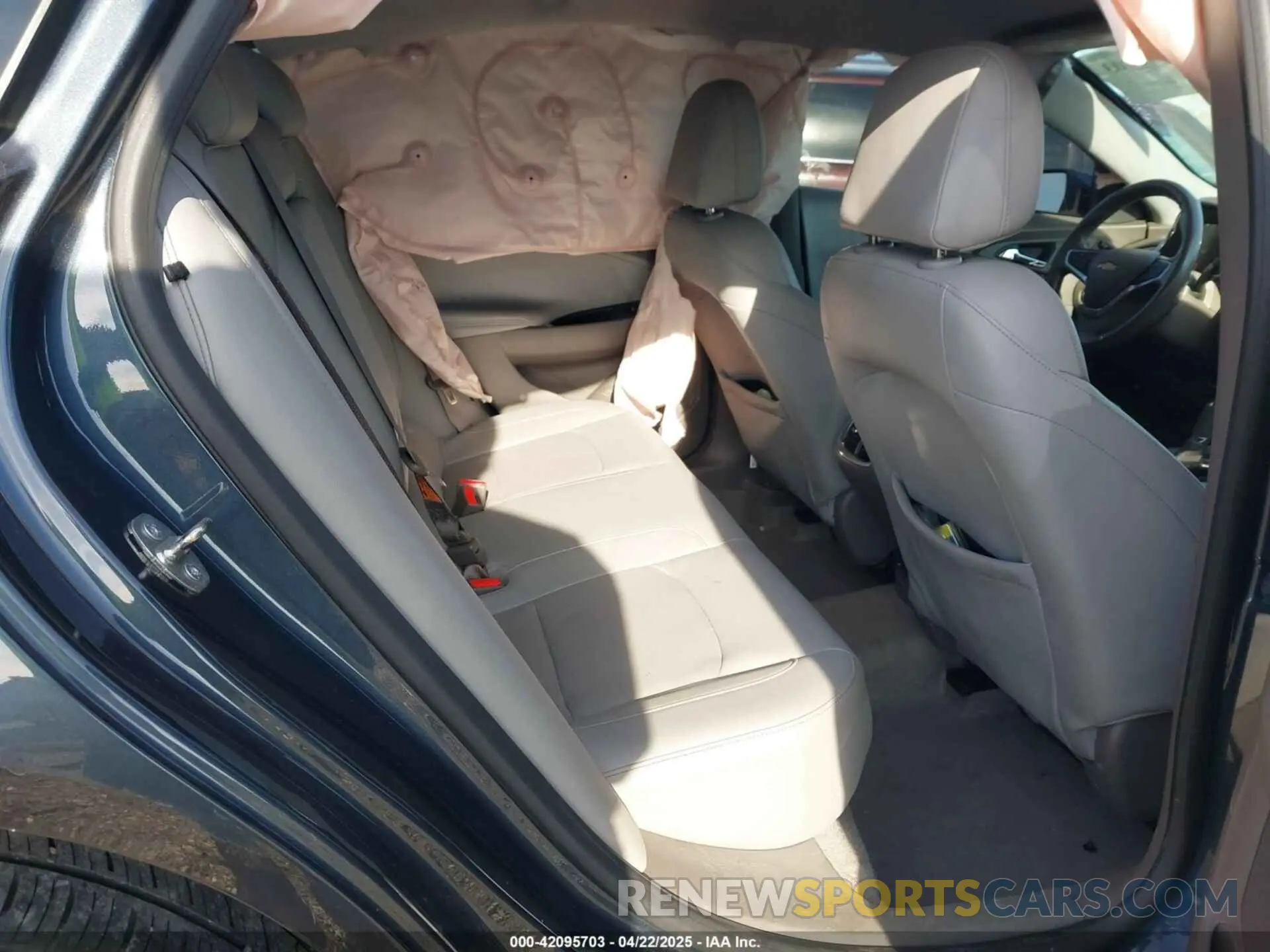 8 fotografías del automóvil dañado 1G1ZE5SX0KF115464 CHEVROLET MALIBU 2019
