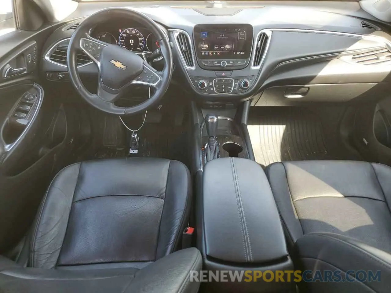 8 fotografías del automóvil dañado 1G1ZE5SX1KF154788 CHEVROLET MALIBU 2019