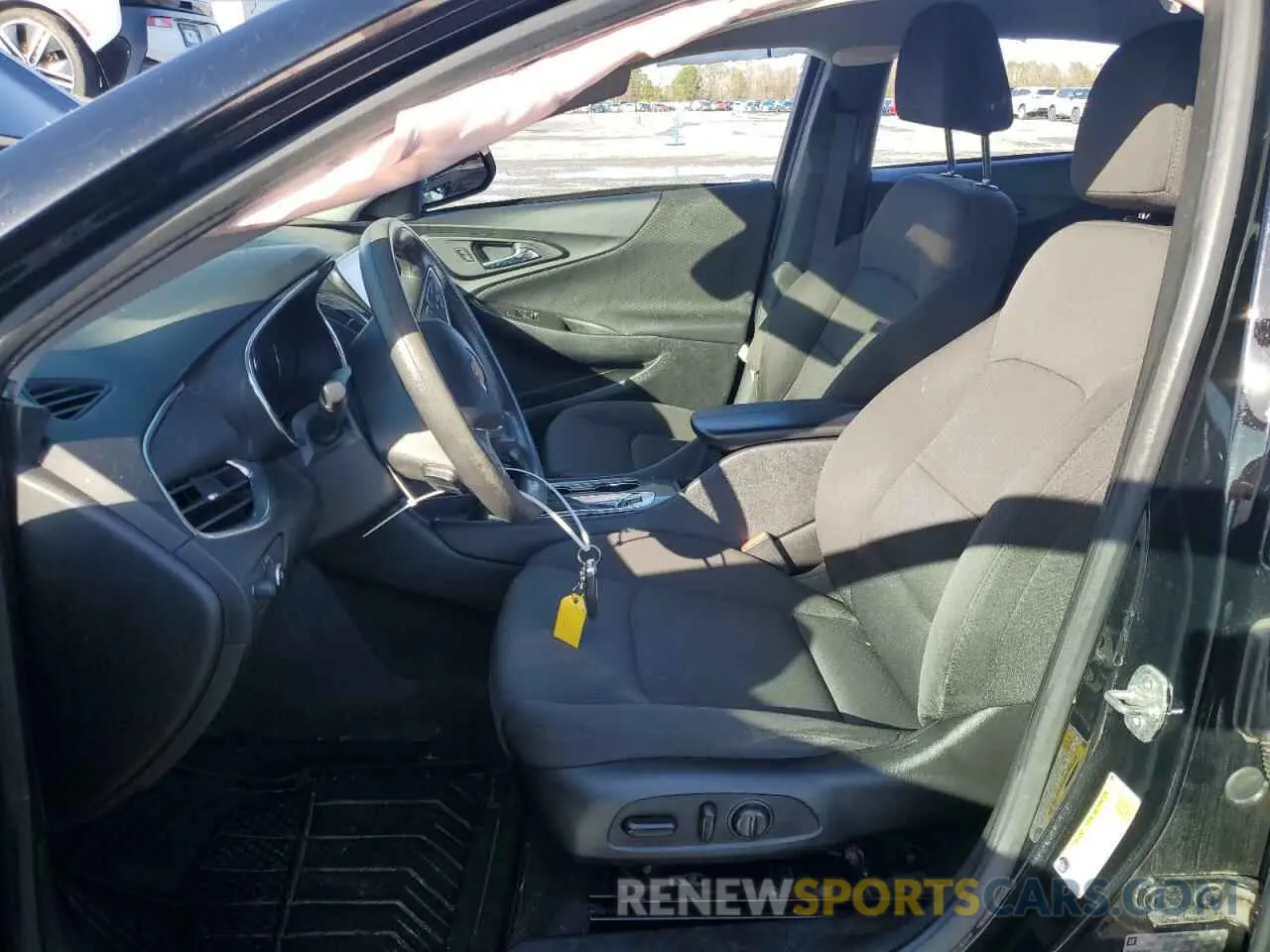 7 fotografías del automóvil dañado 1G1ZF5SU7KF176118 CHEVROLET MALIBU 2019