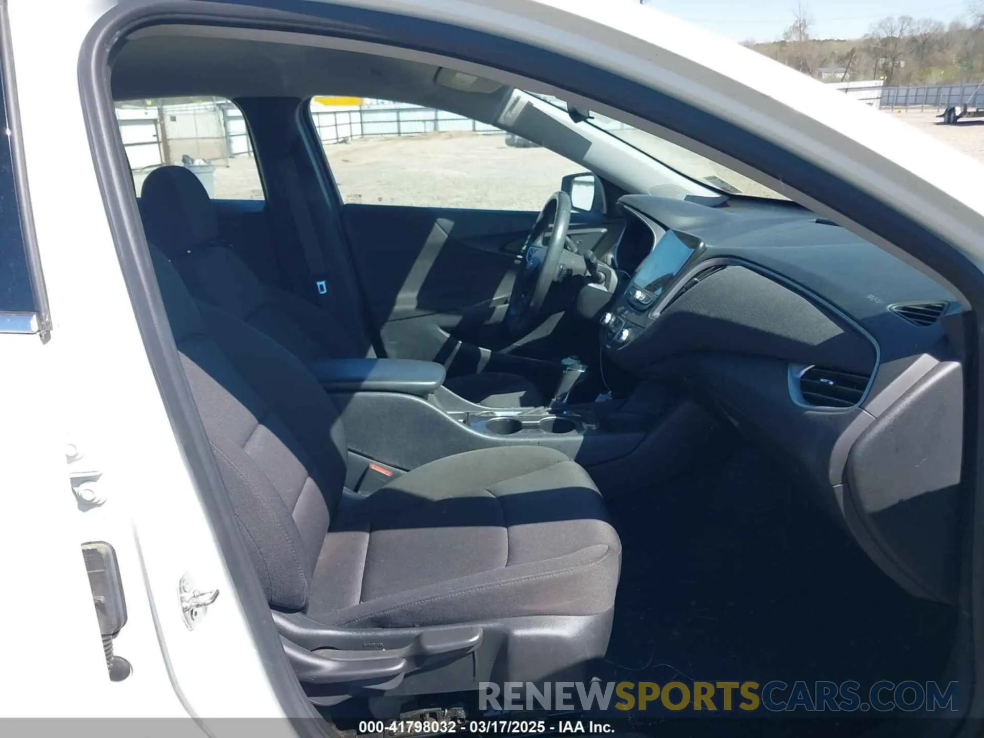 5 fotografías del automóvil dañado 1G1ZG5ST4KF228471 CHEVROLET MALIBU 2019