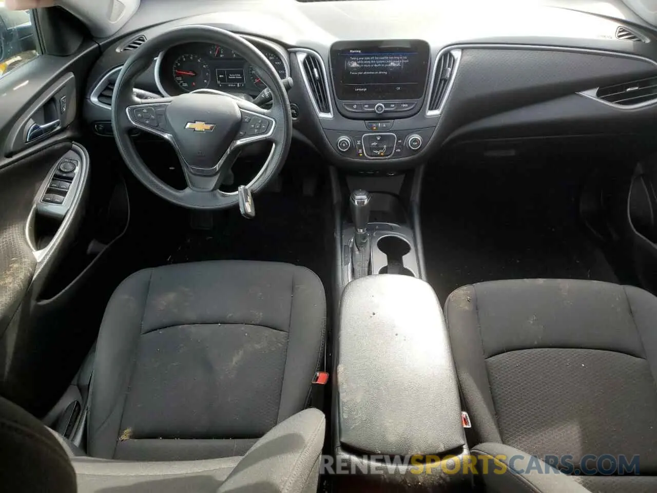 8 fotografías del automóvil dañado 1G1ZB5ST0LF139108 CHEVROLET MALIBU 2020