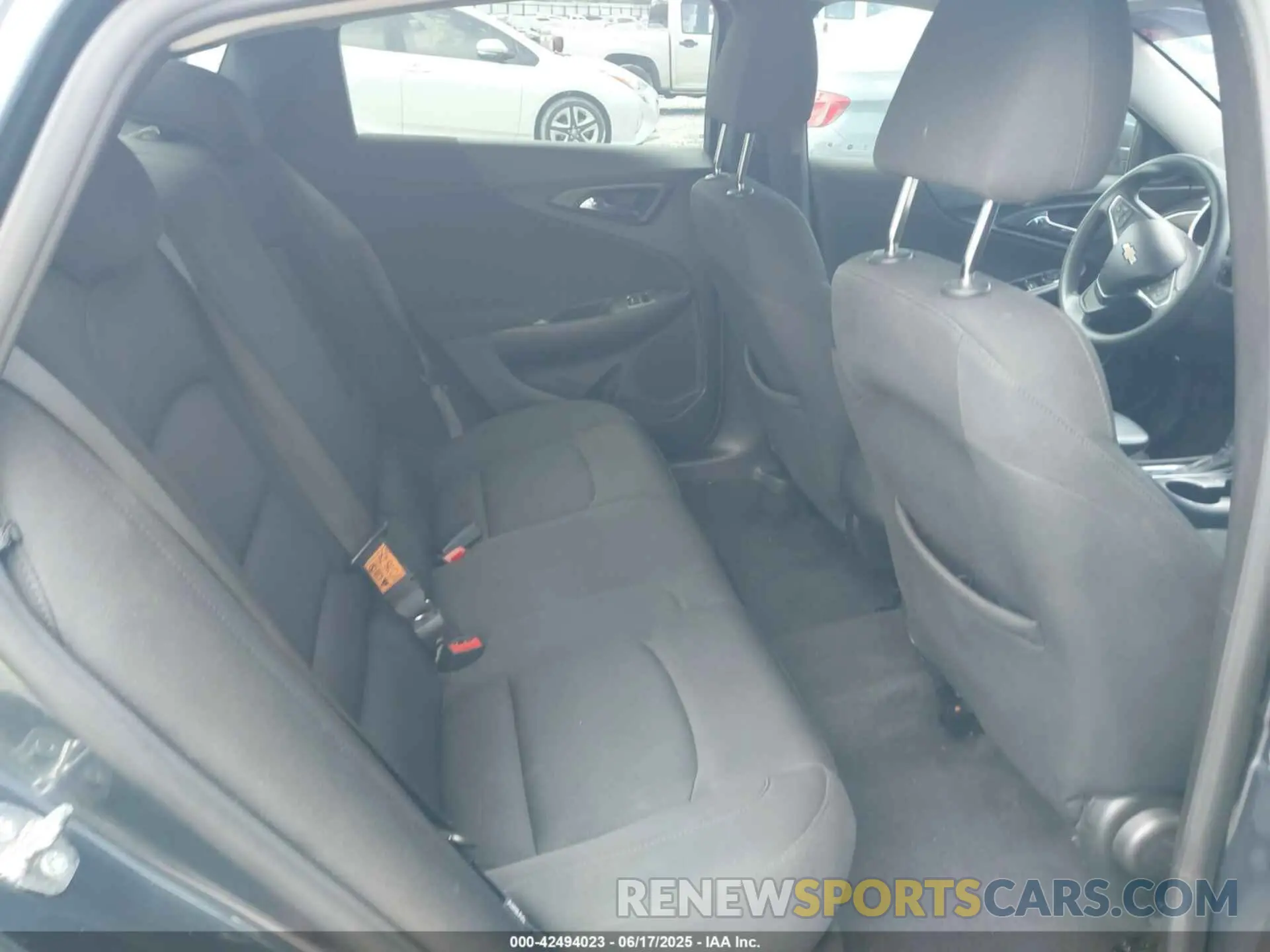 8 fotografías del automóvil dañado 1G1ZB5ST0LF144339 CHEVROLET MALIBU 2020