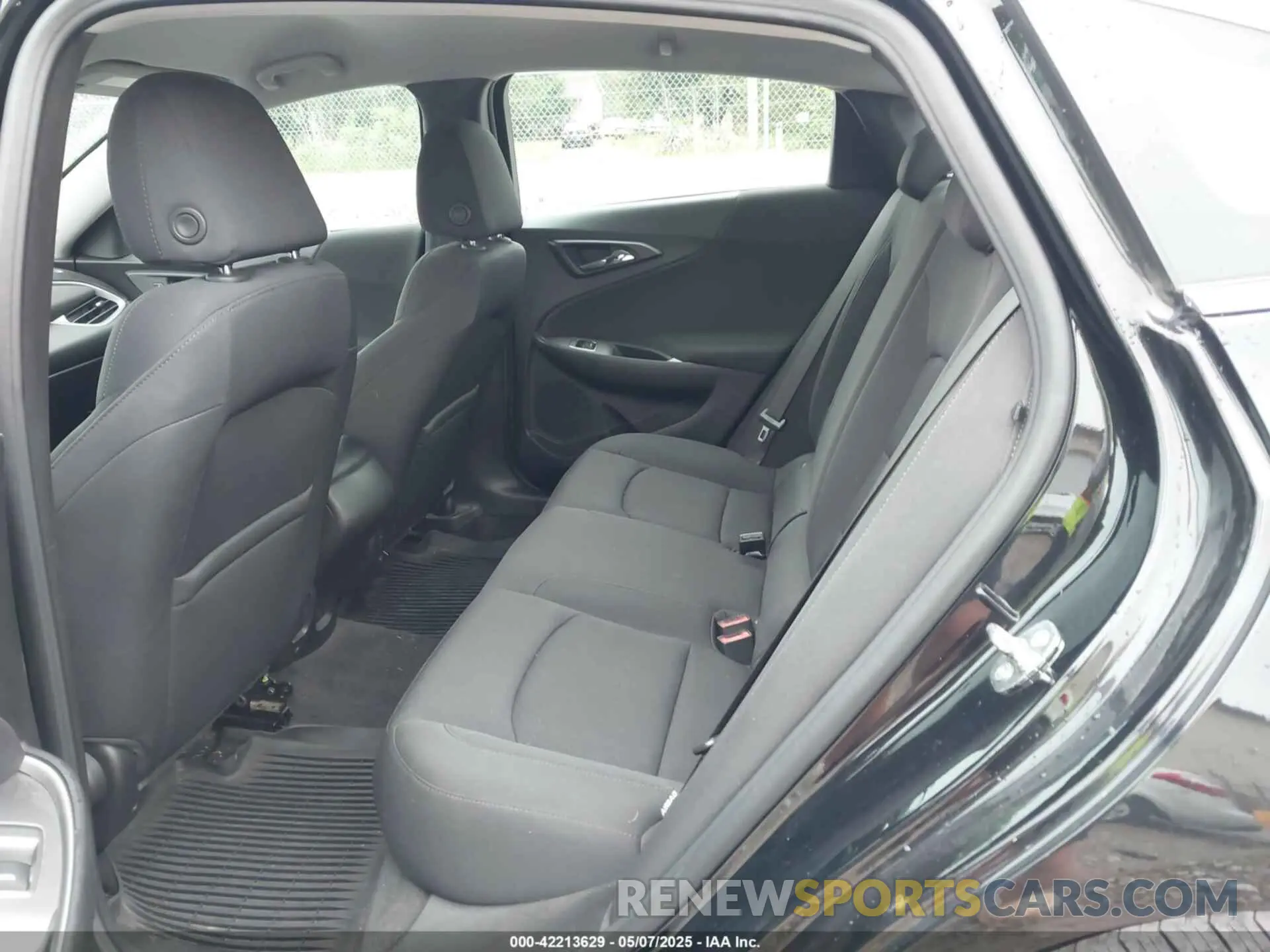 8 fotografías del automóvil dañado 1G1ZB5ST4LF133134 CHEVROLET MALIBU 2020