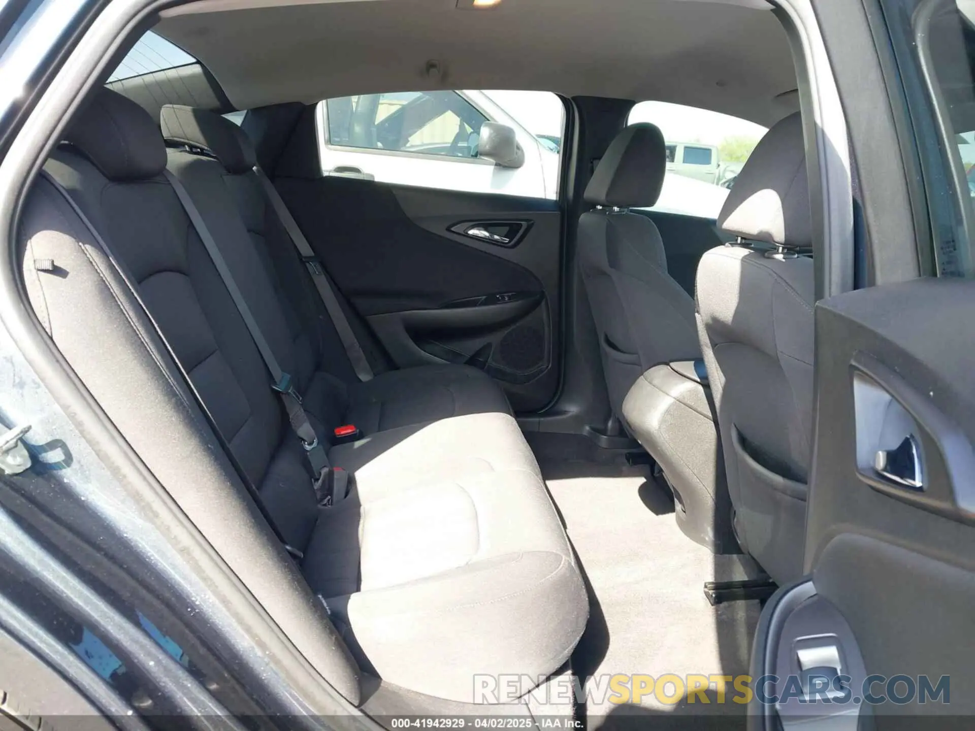 8 fotografías del automóvil dañado 1G1ZB5ST4LF150614 CHEVROLET MALIBU 2020