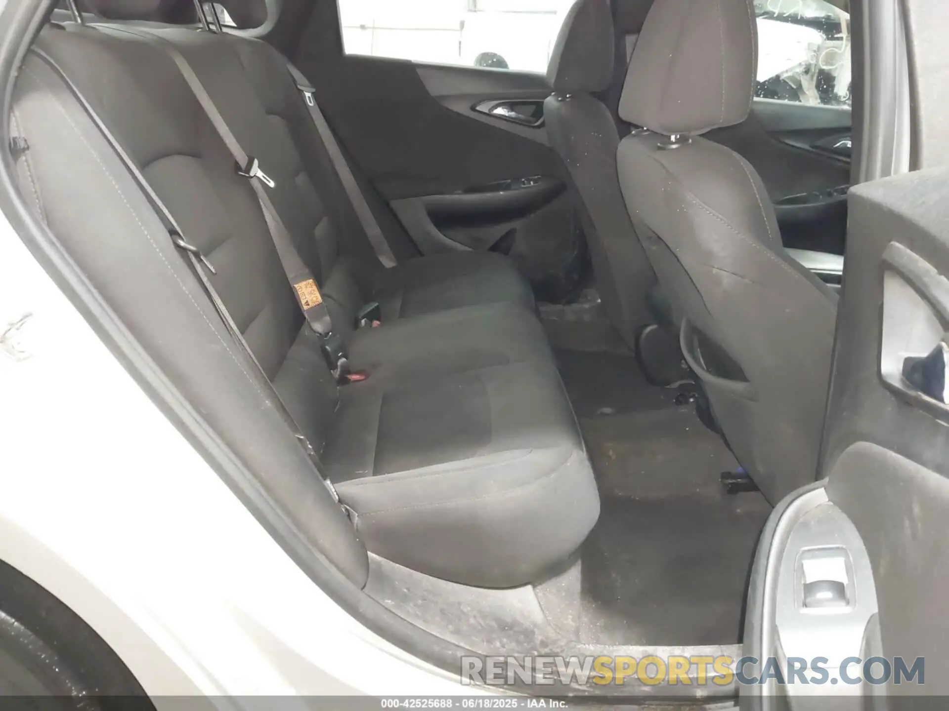 8 fotografías del automóvil dañado 1G1ZB5ST4LF155702 CHEVROLET MALIBU 2020