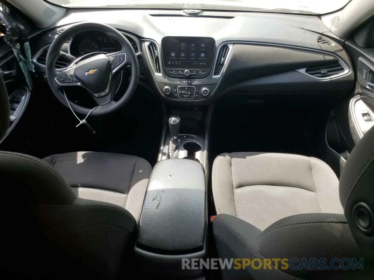 8 fotografías del automóvil dañado 1G1ZB5ST5LF120828 CHEVROLET MALIBU 2020