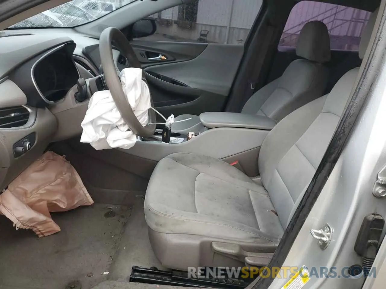 7 fotografías del automóvil dañado 1G1ZB5ST5LF151156 CHEVROLET MALIBU 2020