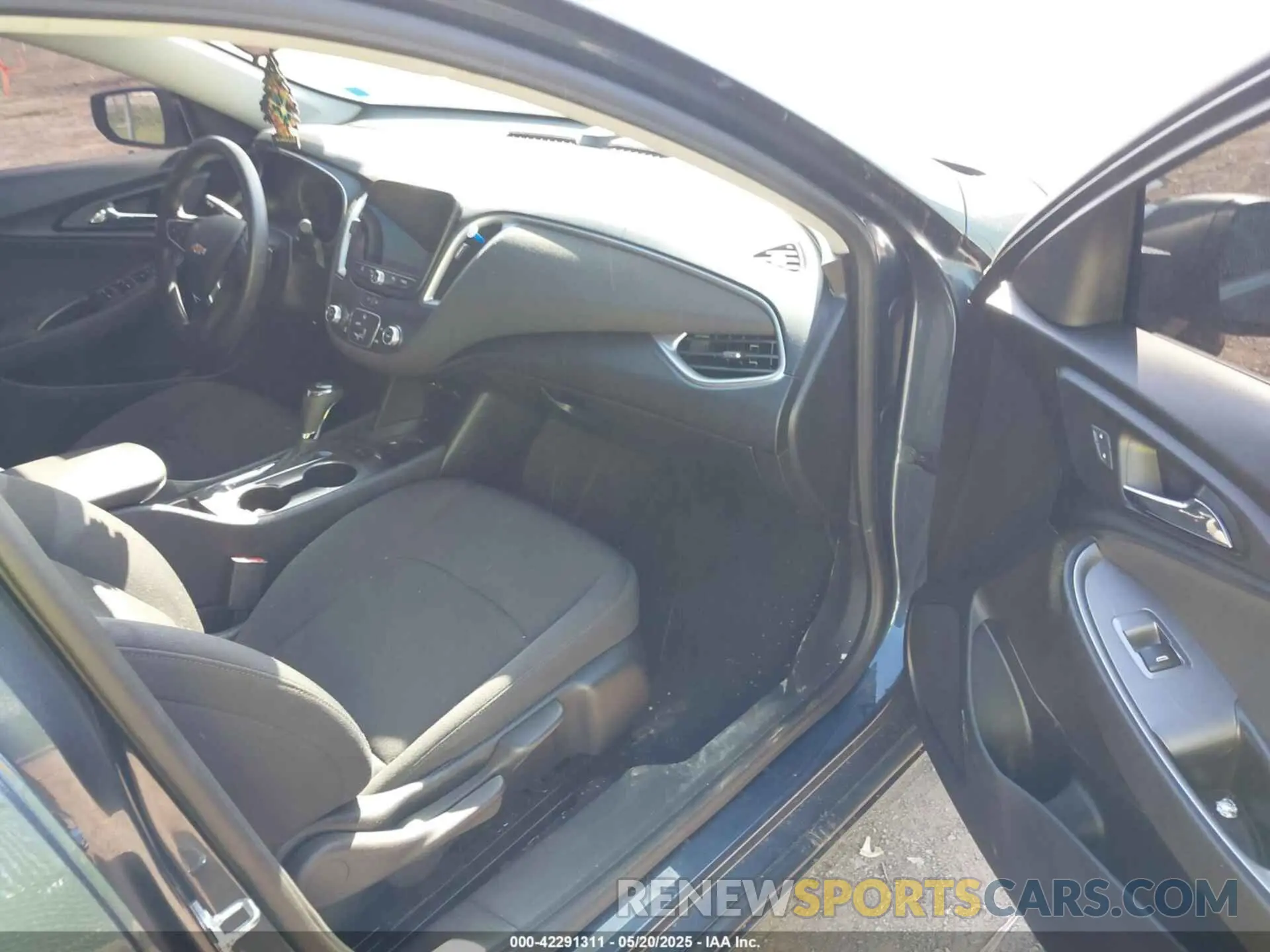 5 fotografías del automóvil dañado 1G1ZB5ST7LF149151 CHEVROLET MALIBU 2020