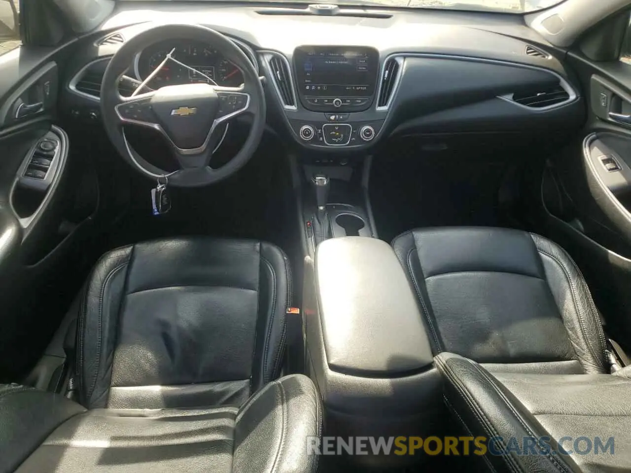 8 fotografías del automóvil dañado 1G1ZB5STXLF005660 CHEVROLET MALIBU 2020