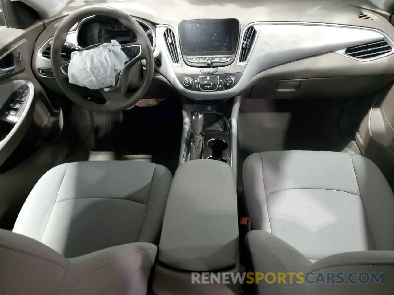 8 fotografías del automóvil dañado 1G1ZC5ST1LF110035 CHEVROLET MALIBU 2020