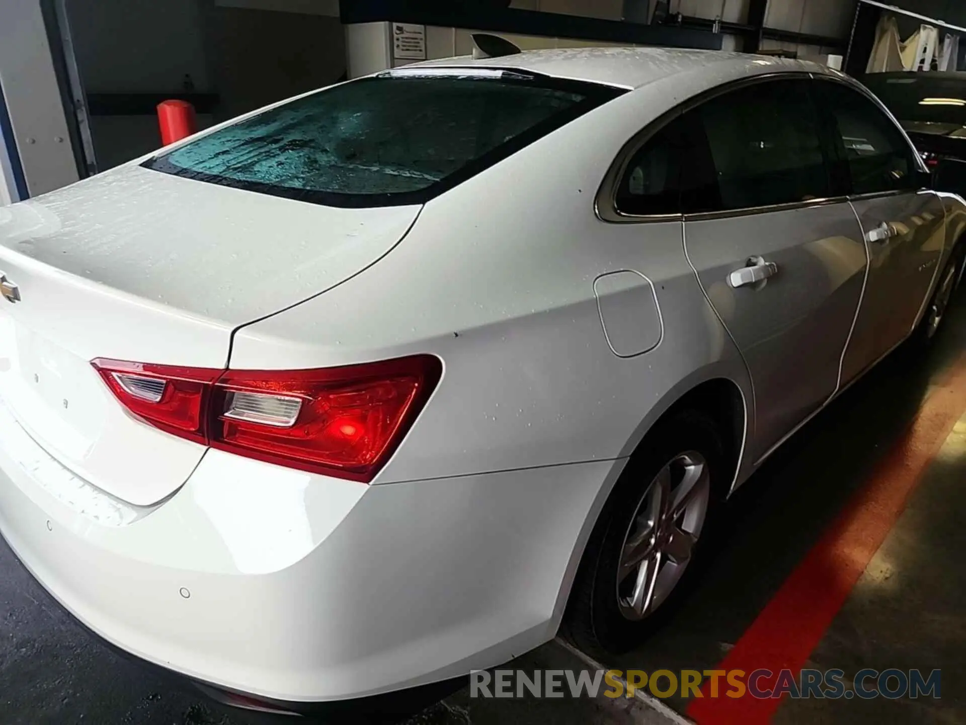 20 fotografías del automóvil dañado 1G1ZC5ST1LF132018 CHEVROLET MALIBU 2020