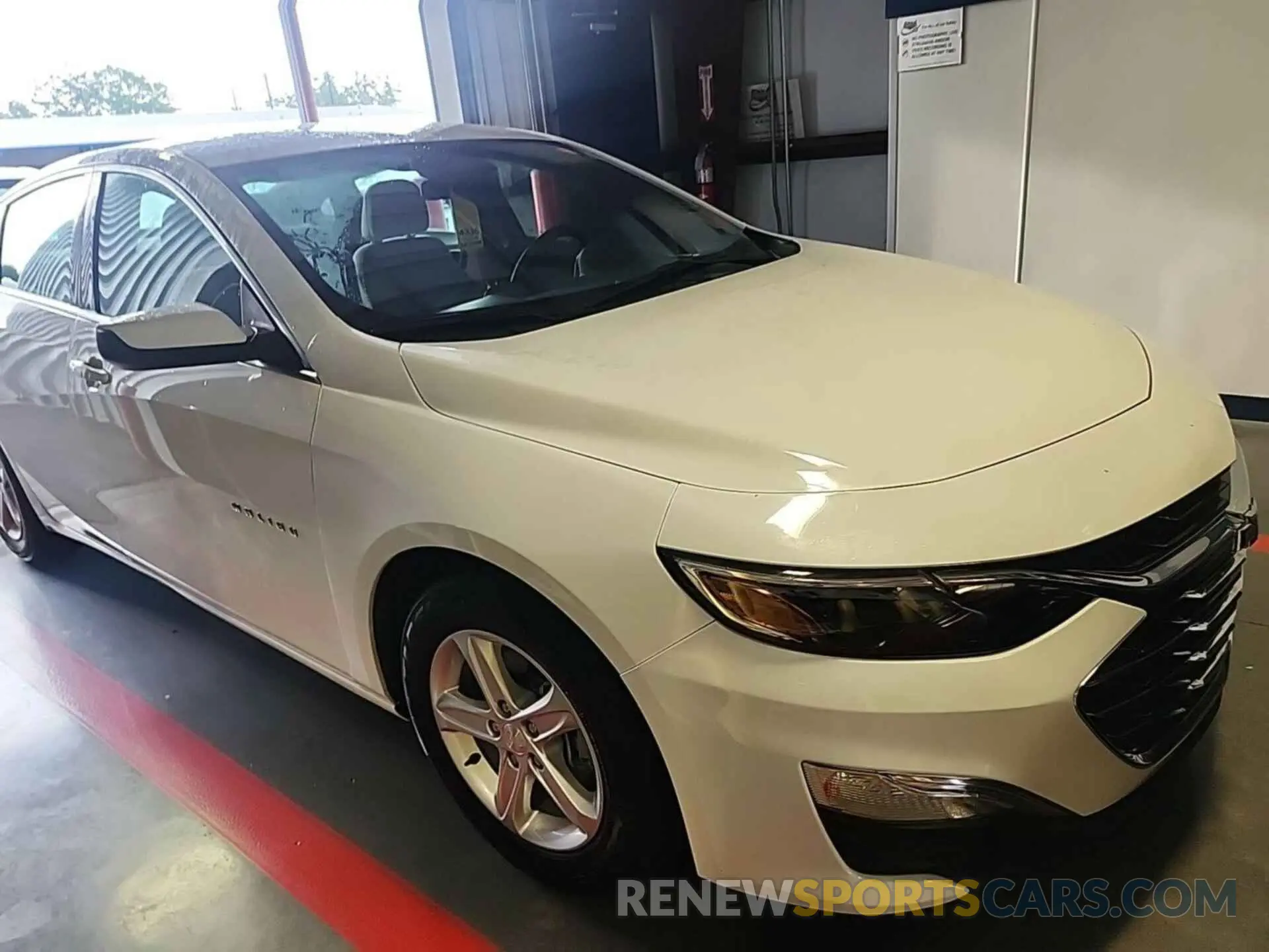 21 fotografías del automóvil dañado 1G1ZC5ST1LF132018 CHEVROLET MALIBU 2020
