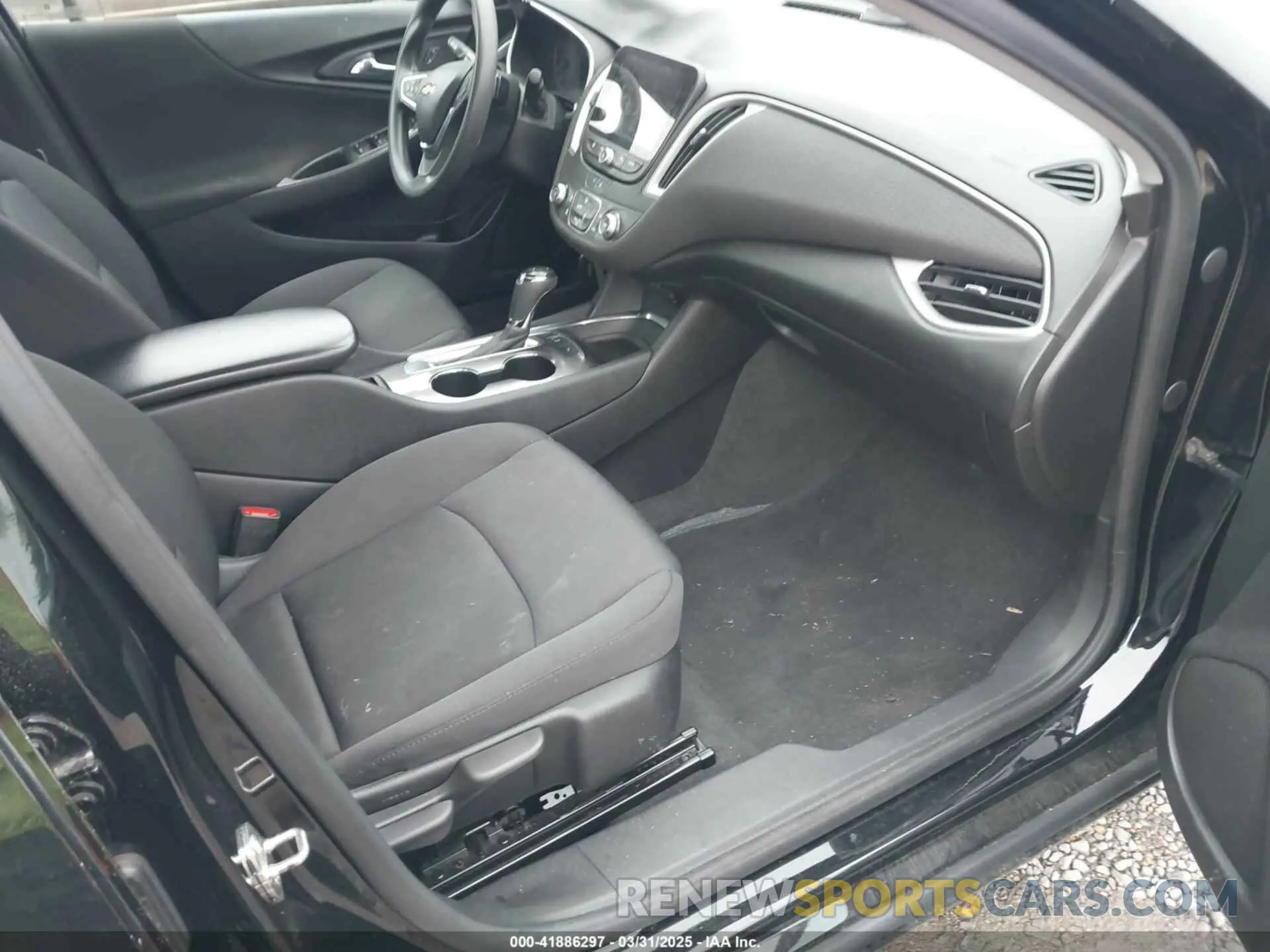 5 fotografías del automóvil dañado 1G1ZC5ST1LF141771 CHEVROLET MALIBU 2020